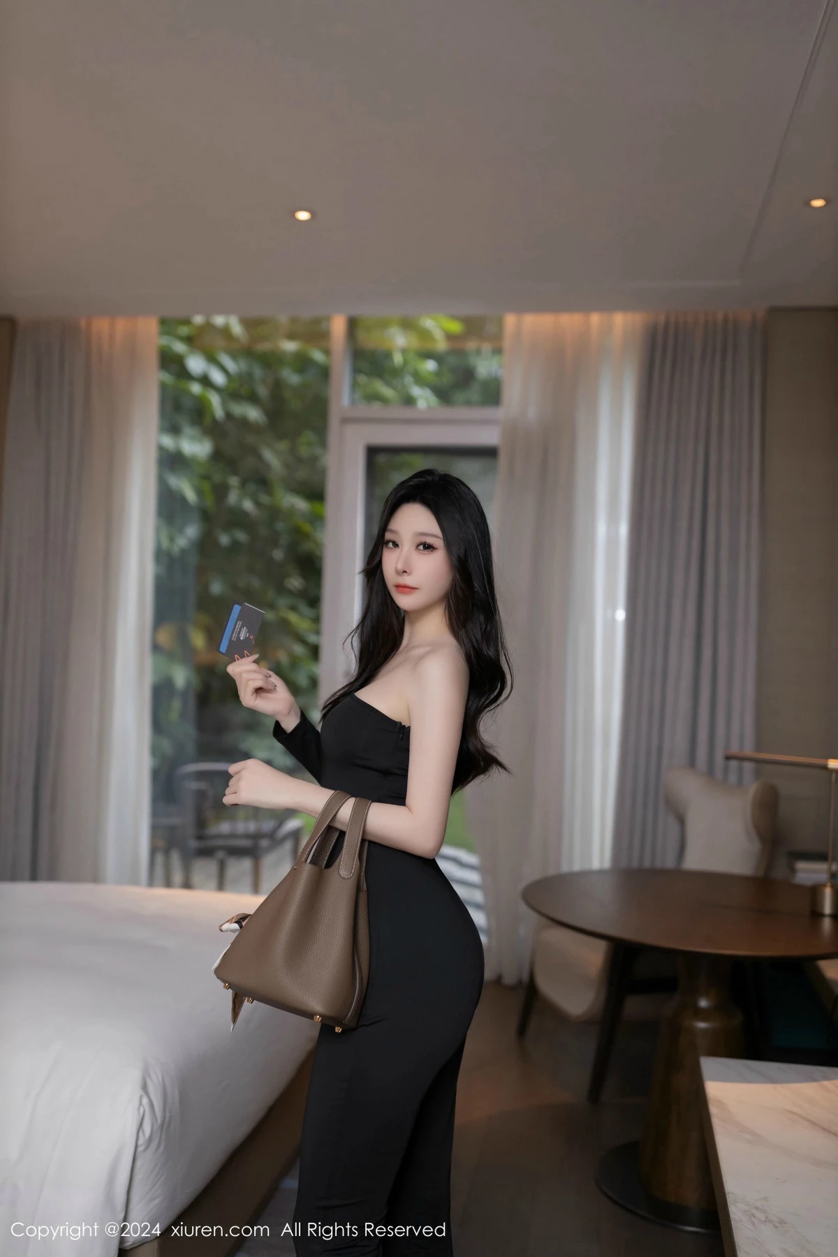 [XiuRen秀人网]第9386期小逗逗写真  第4张-《94零社区》