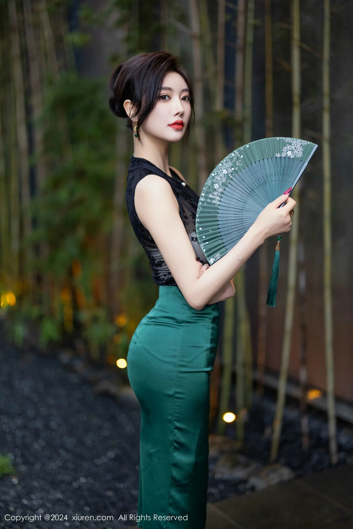[XiuRen秀人网]第9384期杨晨晨写真  第8张-《94零社区》