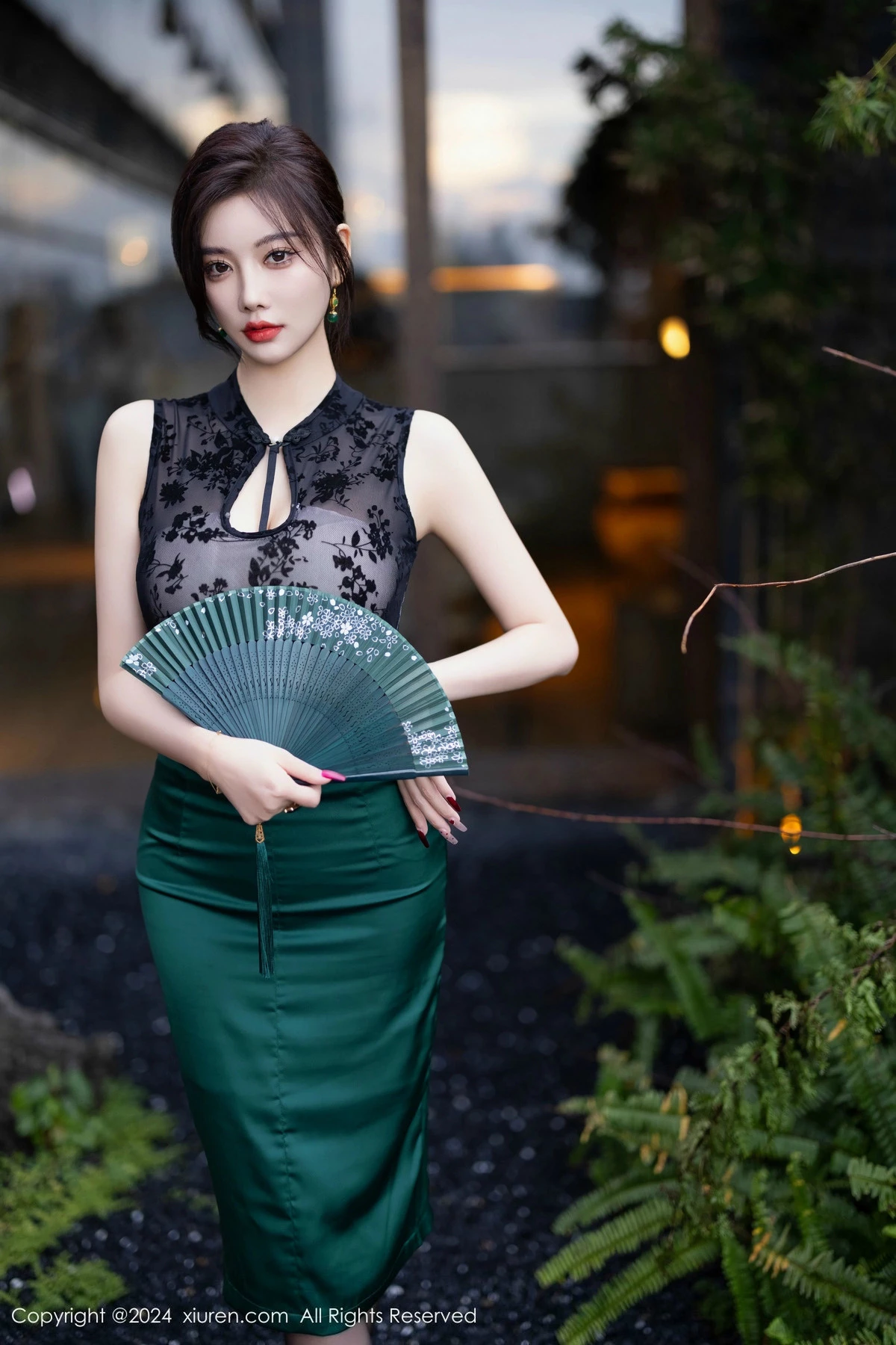 [XiuRen秀人网]第9384期杨晨晨写真  第17张-《94零社区》