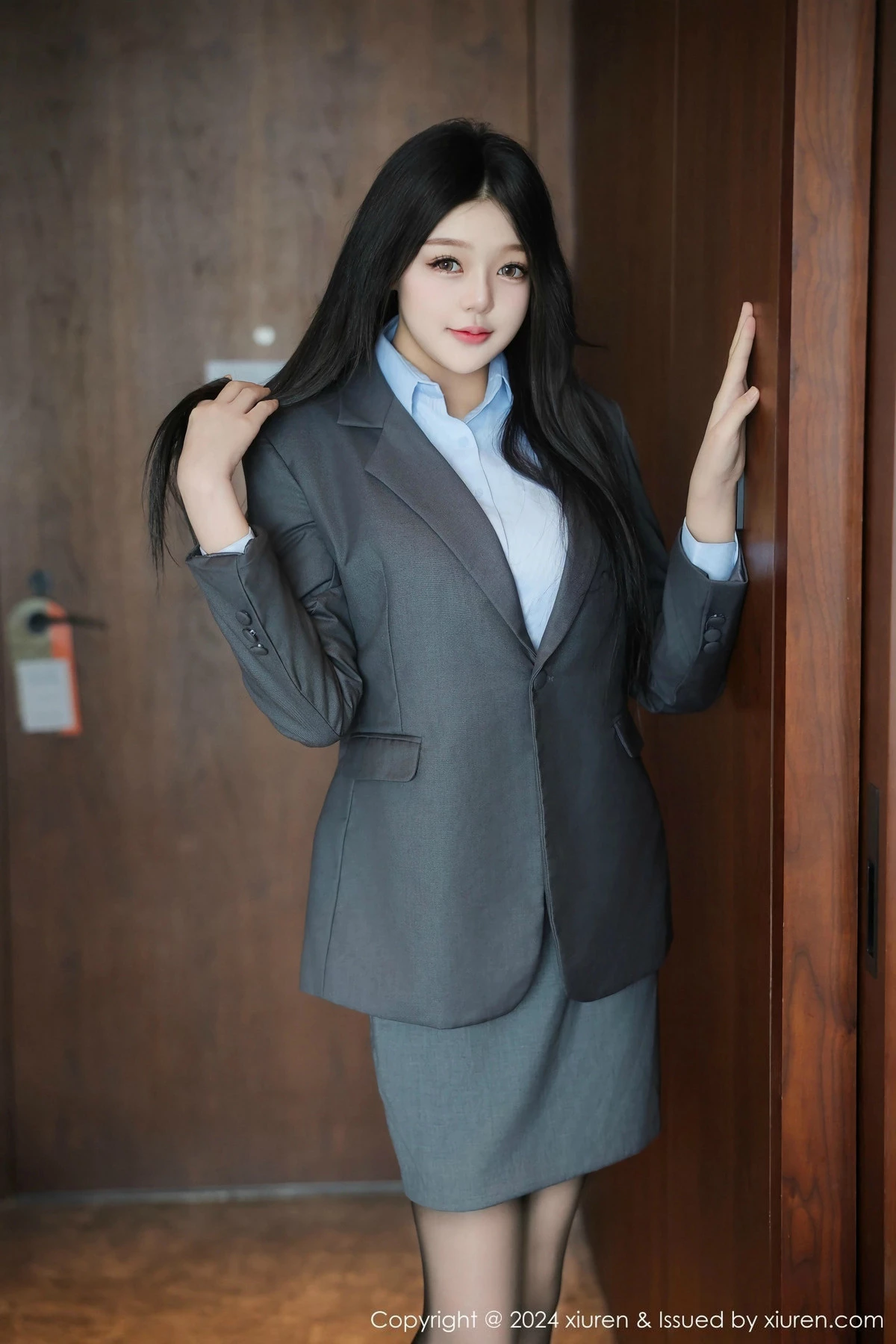 [XiuRen秀人网]第9453期柚柚小奶瓶写真  第2张-《94零社区》
