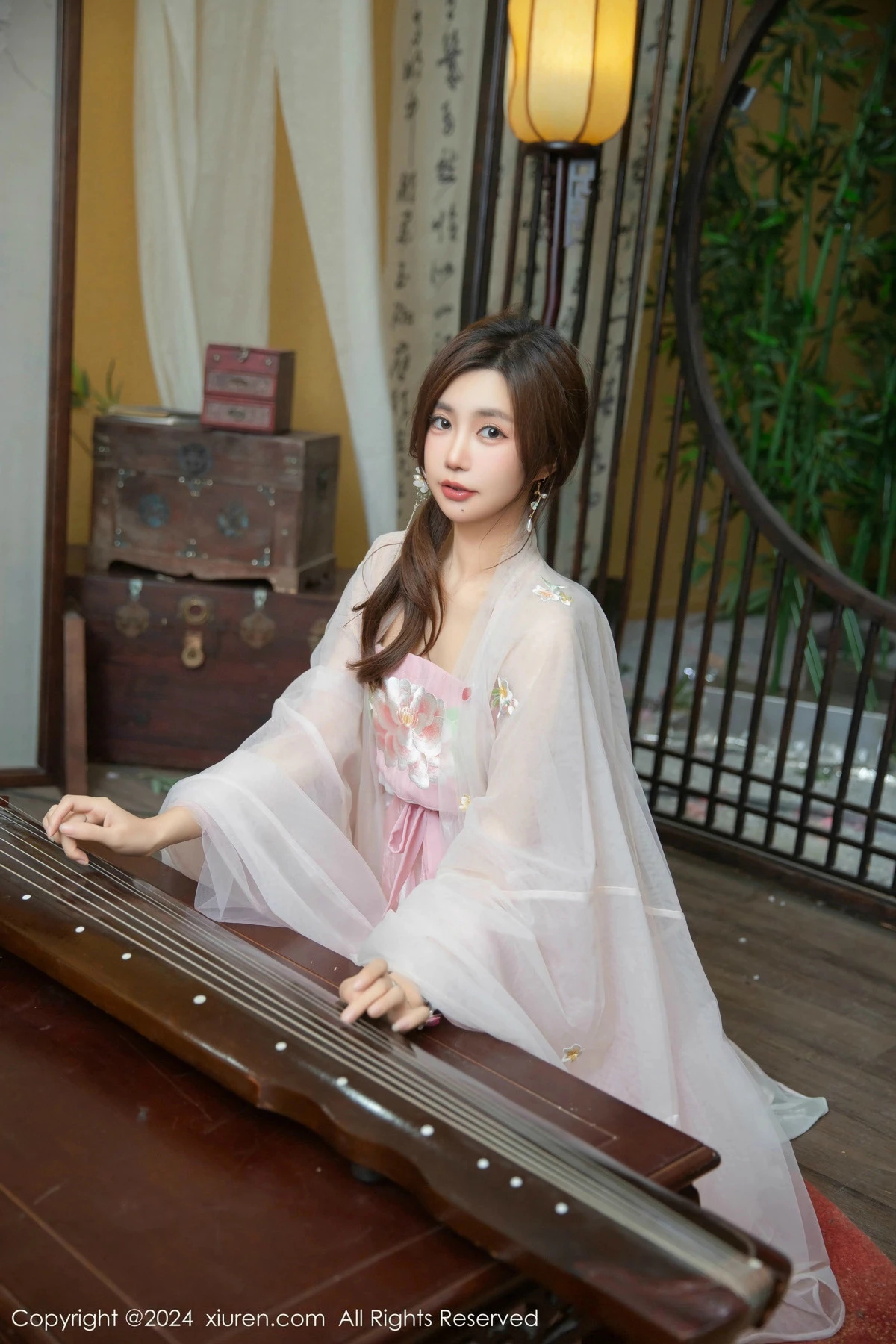[XiuRen秀人网]第9475期绮里嘉写真  第1张-《94零社区》