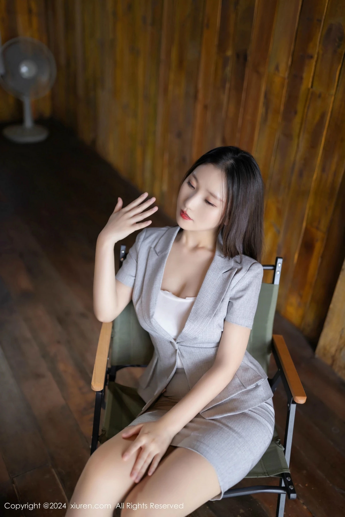 [XiuRen秀人网]第9474期杏子写真  第11张-《94零社区》