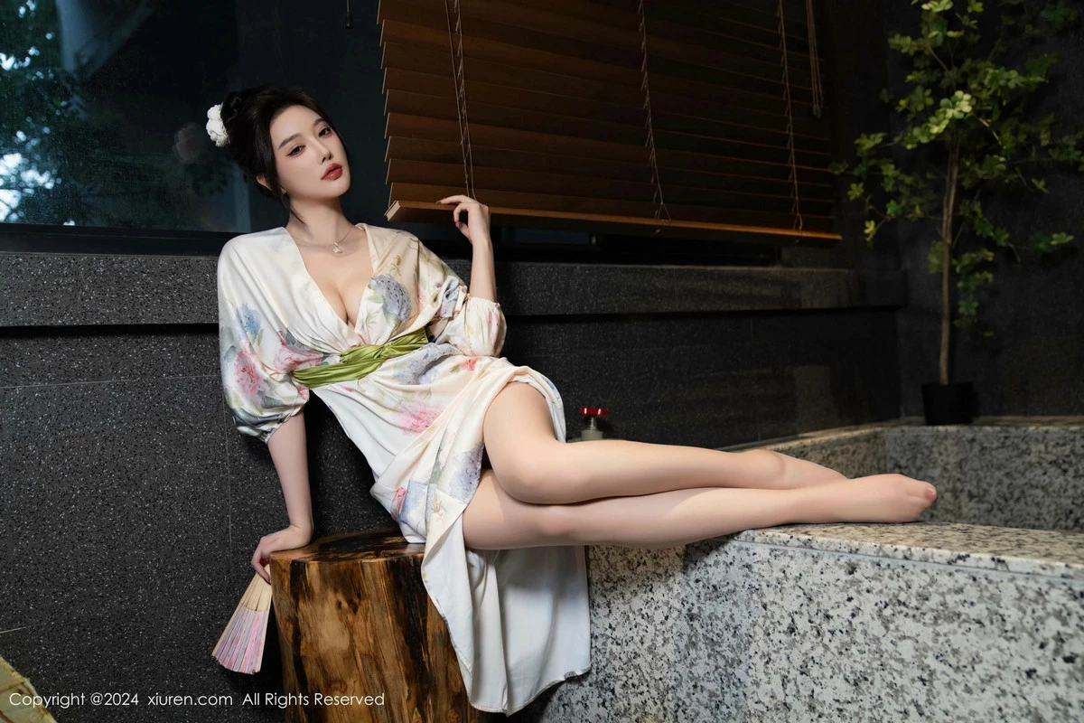 [XiuRen秀人网]第9470期杨晨晨写真  第2张-《94零社区》