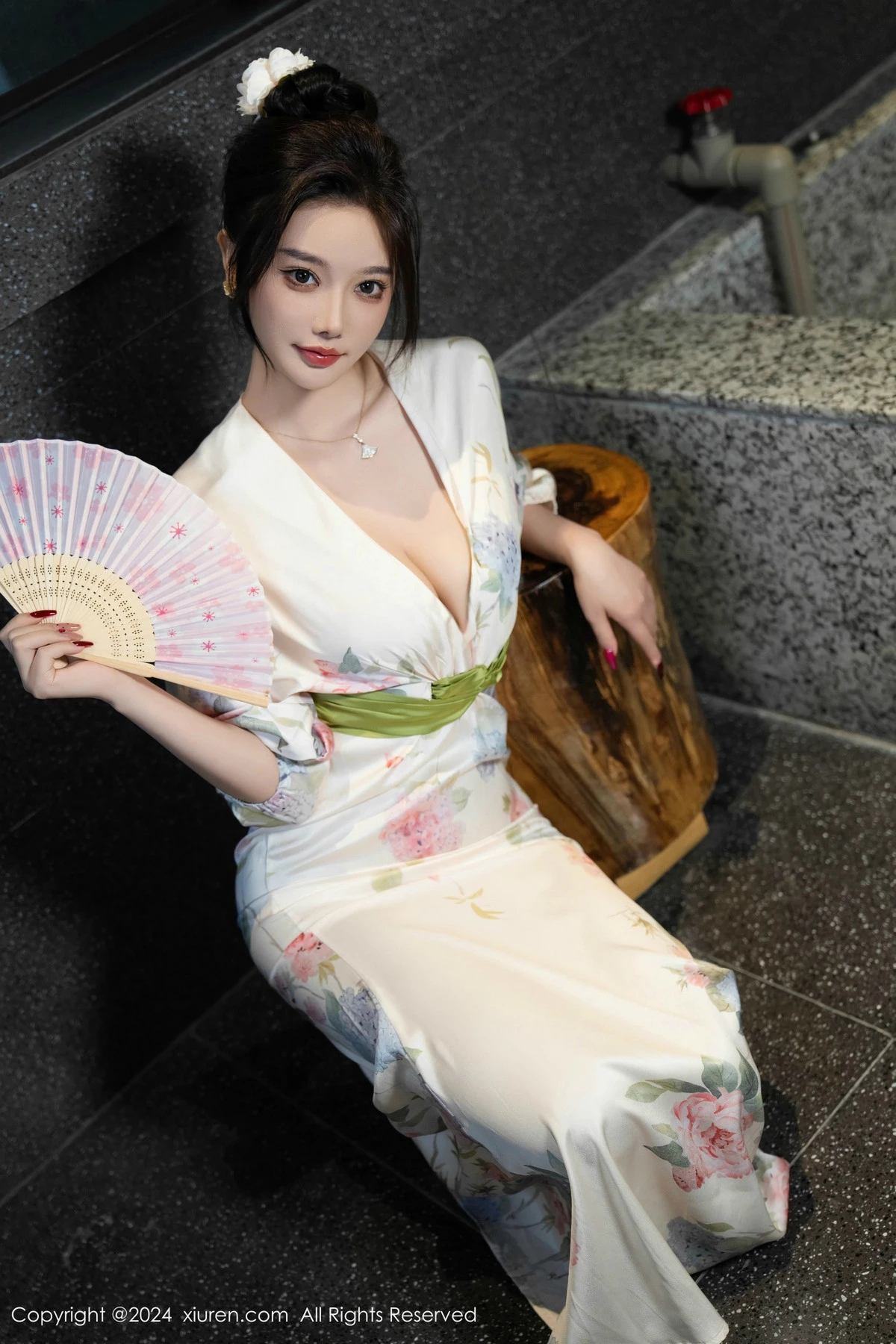 [XiuRen秀人网]第9470期杨晨晨写真  第24张-《94零社区》