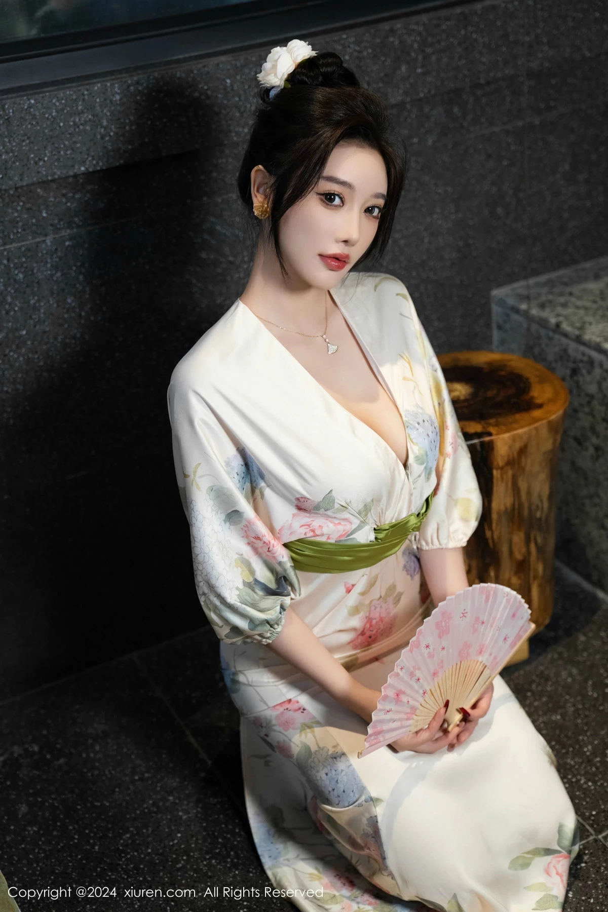 [XiuRen秀人网]第9470期杨晨晨写真  第23张-《94零社区》