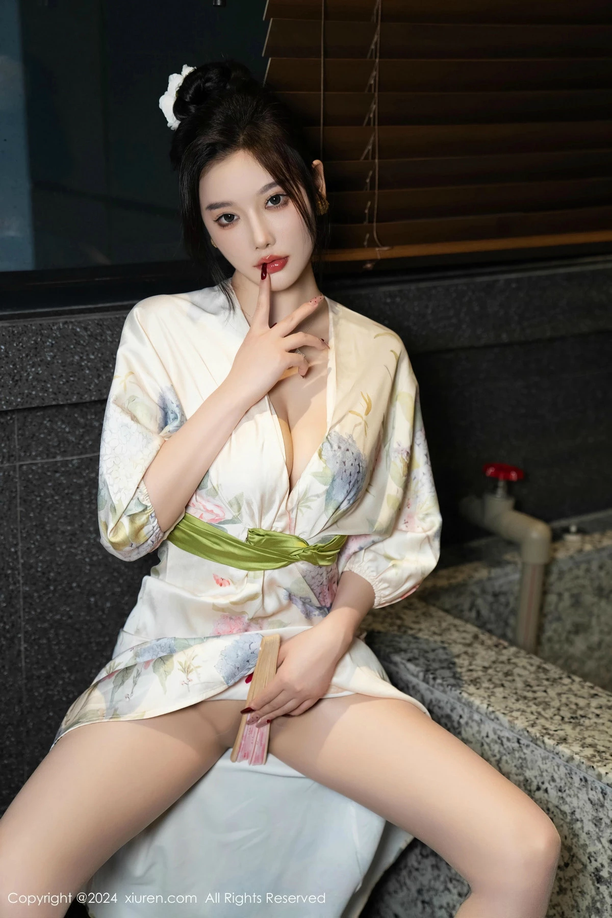 [XiuRen秀人网]第9470期杨晨晨写真  第32张-《94零社区》