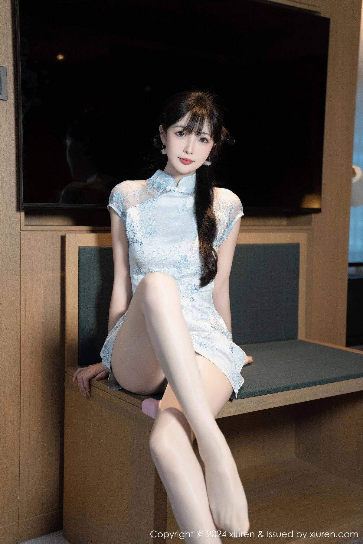 [XiuRen秀人网]第9487期林星阑写真  第2张-《94零社区》