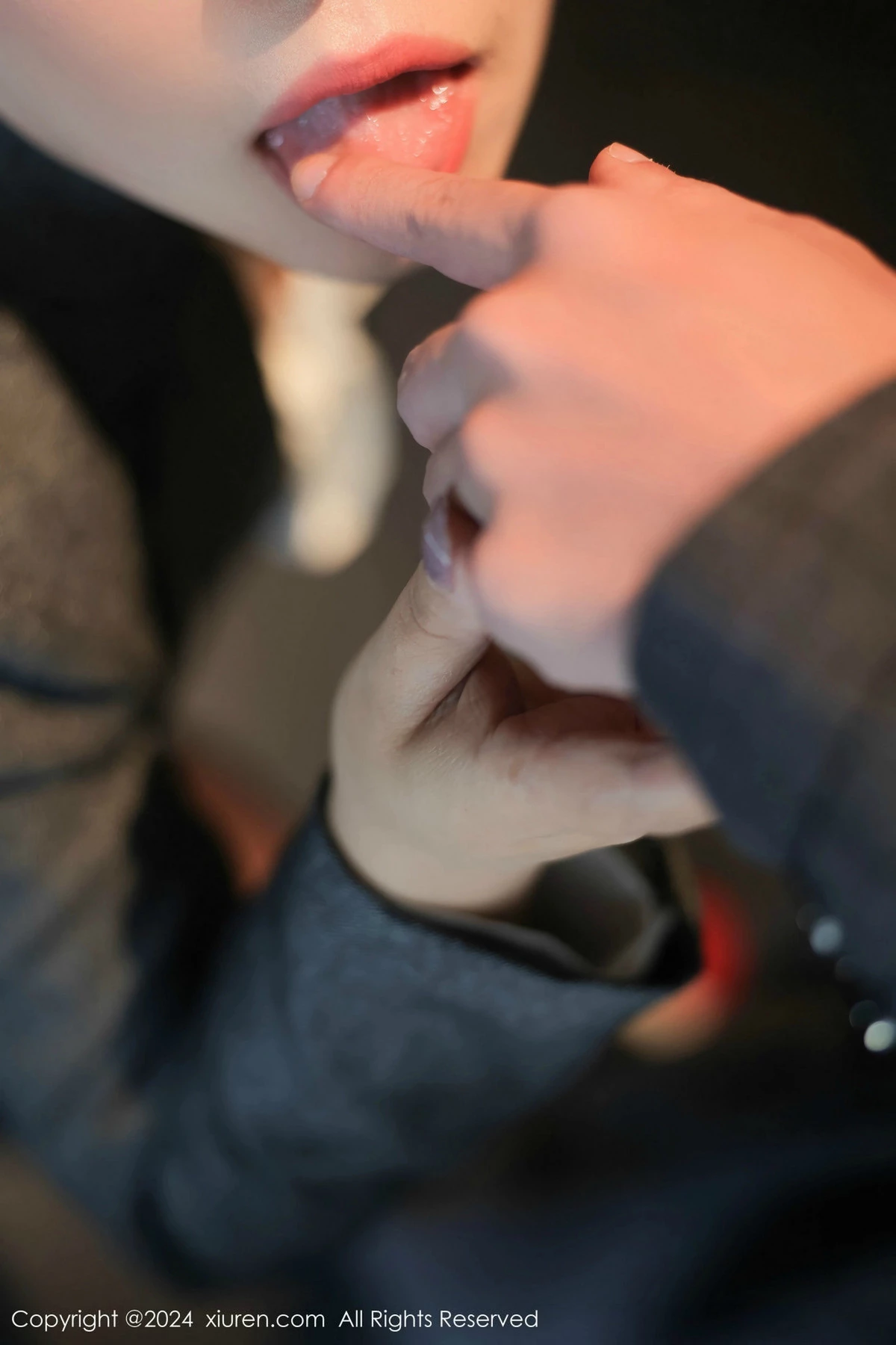 [XiuRen秀人网]第9515期麦田写真  第7张-《94零社区》