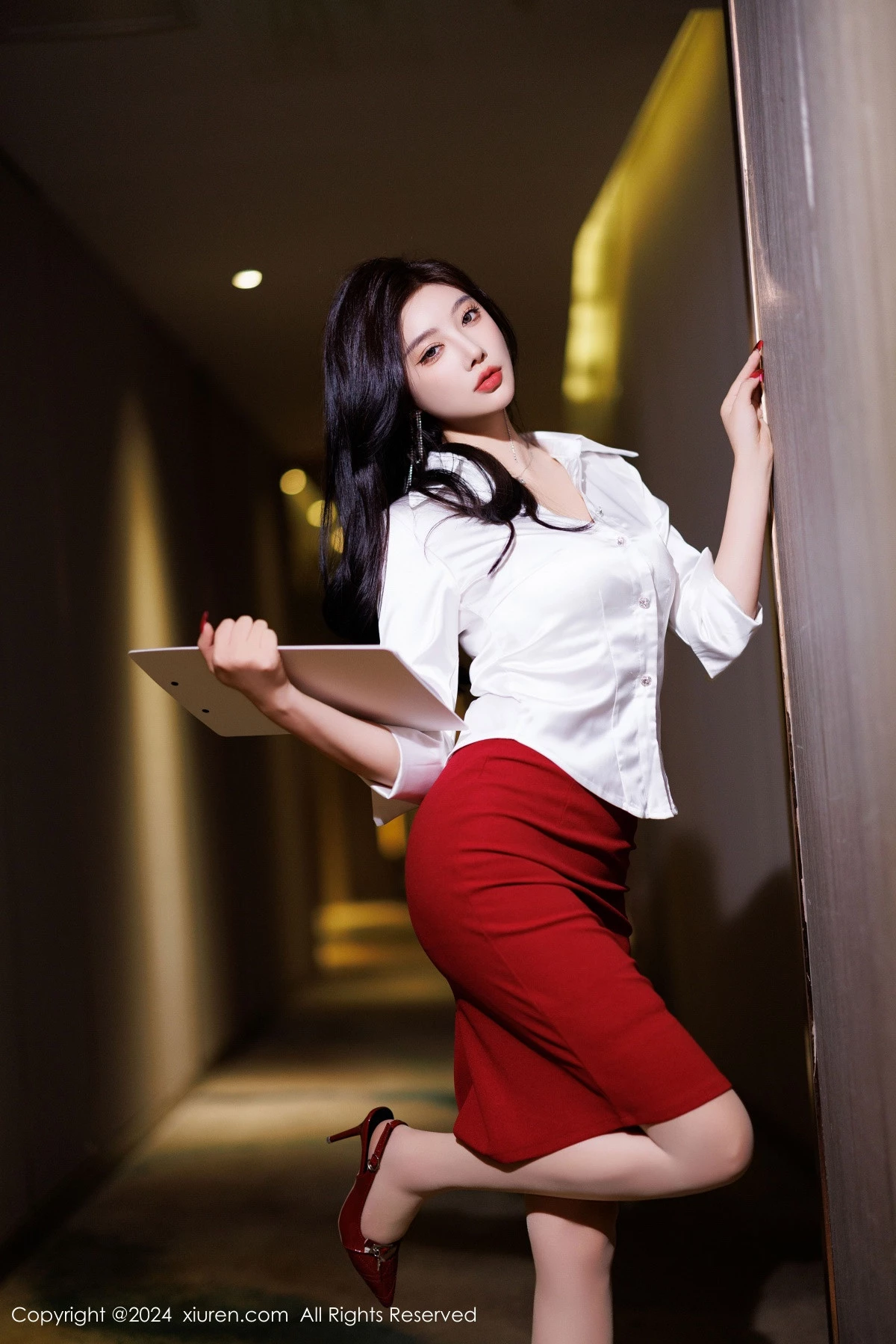 [XiuRen秀人网]第9565期杨晨晨写真  第7张-《94零社区》