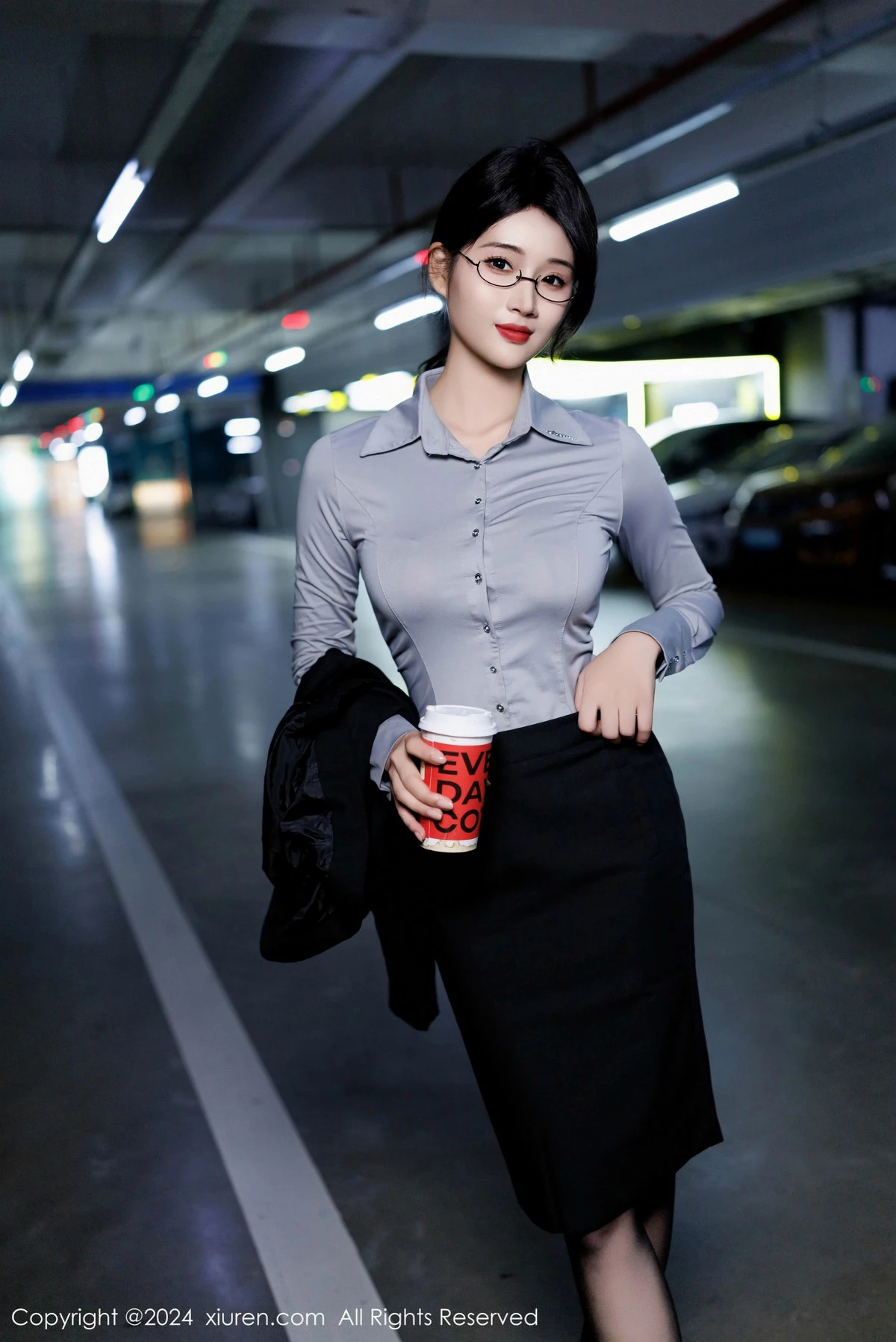 [XiuRen秀人网]第9567期南乔写真  第26张-《94零社区》