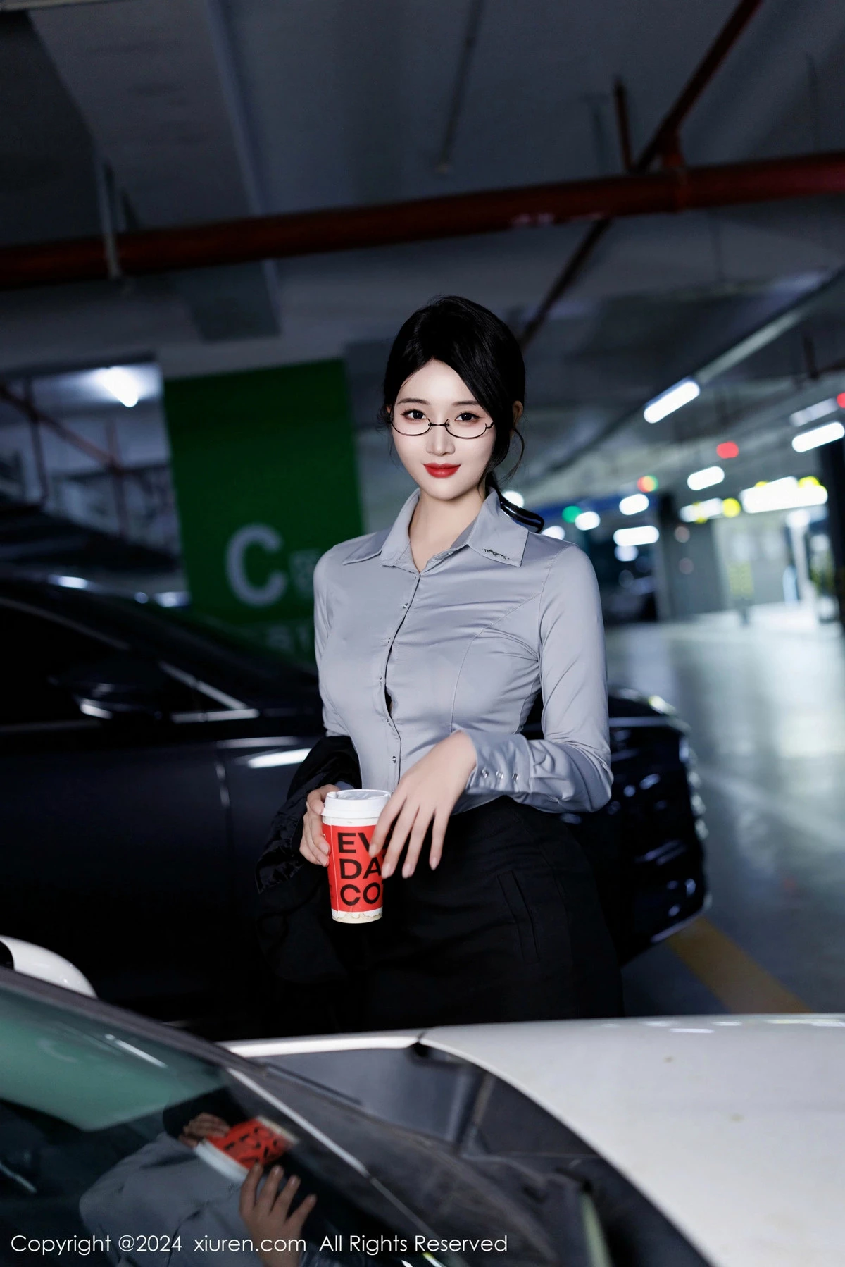 [XiuRen秀人网]第9567期南乔写真  第27张-《94零社区》