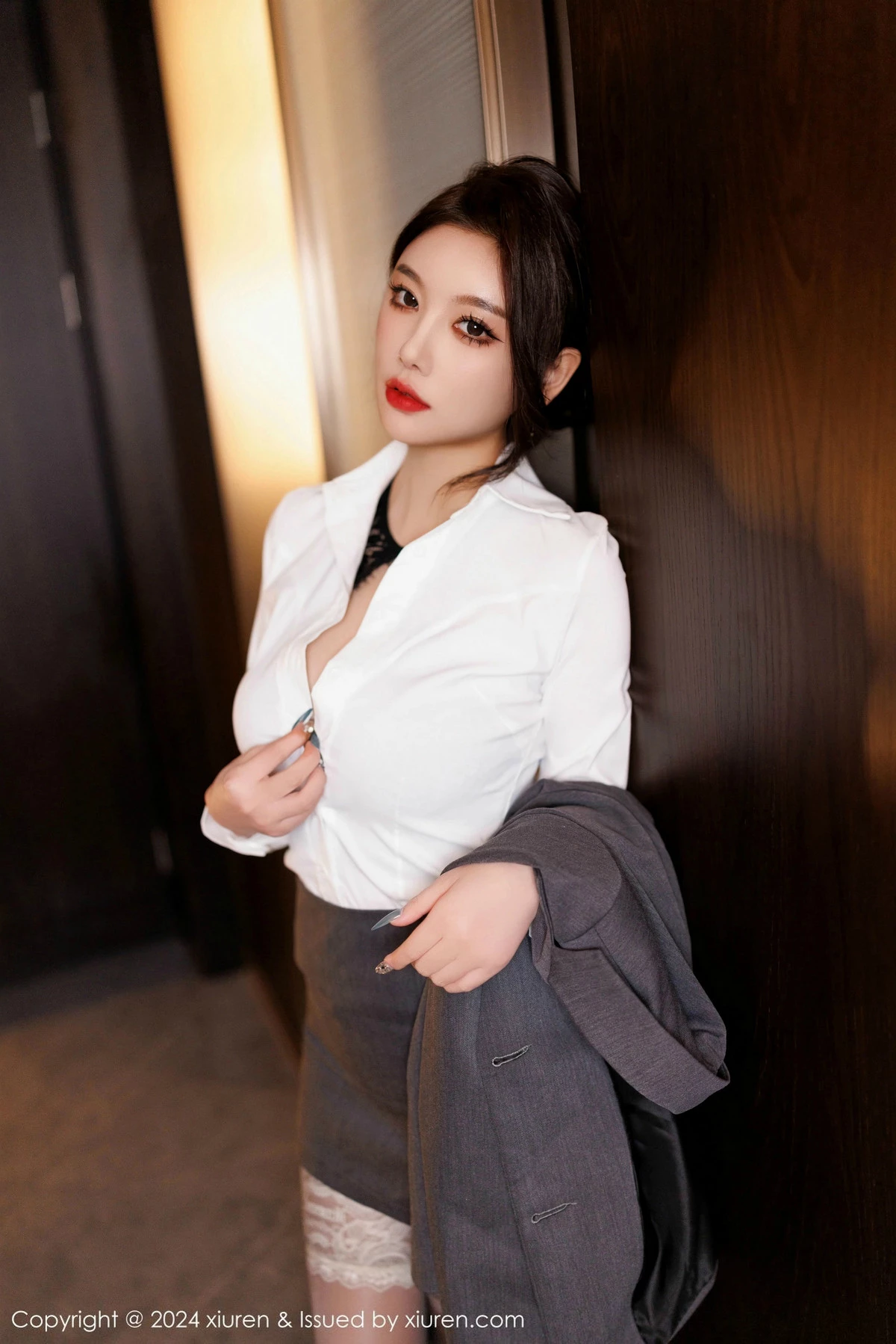 [XiuRen秀人网]第9634期杨晨晨写真  第18张-《94零社区》
