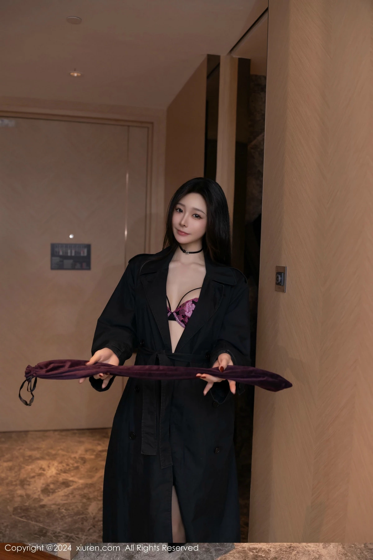 [XiuRen秀人网]第9672期小逗逗写真  第2张-《94零社区》