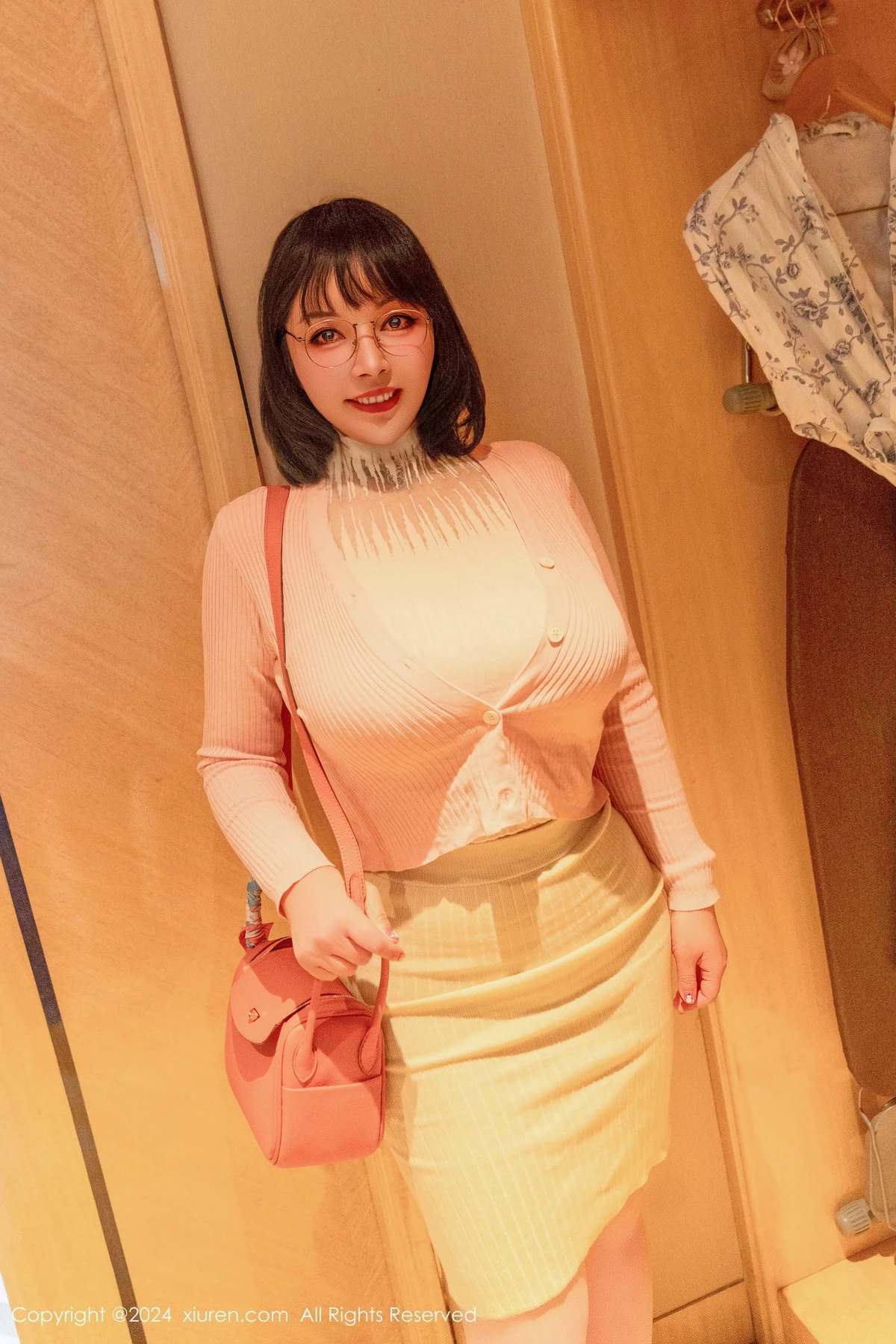 [XiuRen秀人网]第9685期油田溪溪写真  第13张-《94零社区》