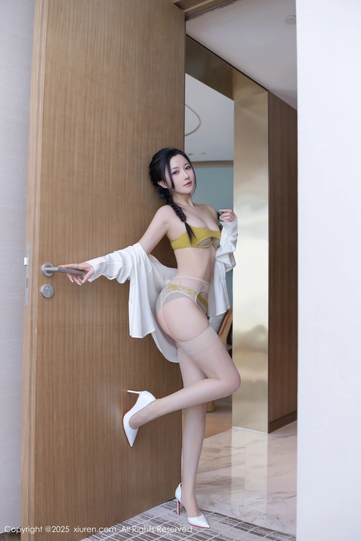 [XiuRen秀人网]第9709期鱼子酱写真  第9张-《94零社区》