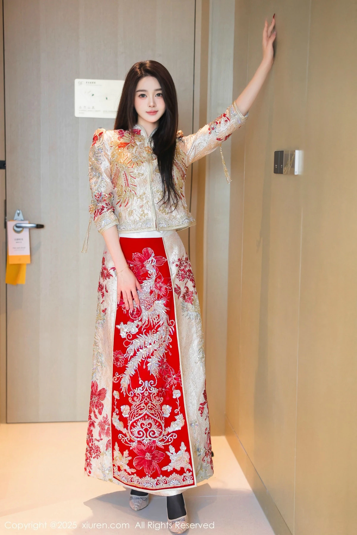 [XiuRen秀人网]第9833期Candy糖糖写真  第1张-《94零社区》