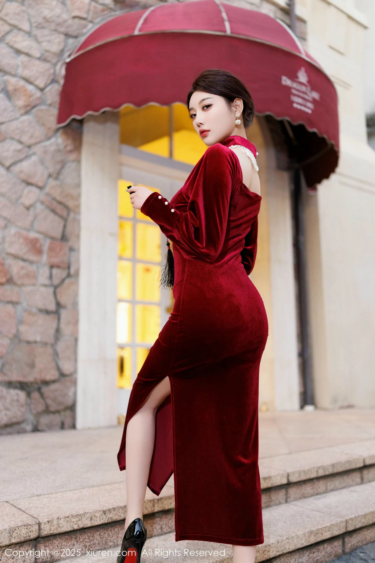 [XiuRen秀人网]第9831期杨晨晨写真  第8张-《94零社区》