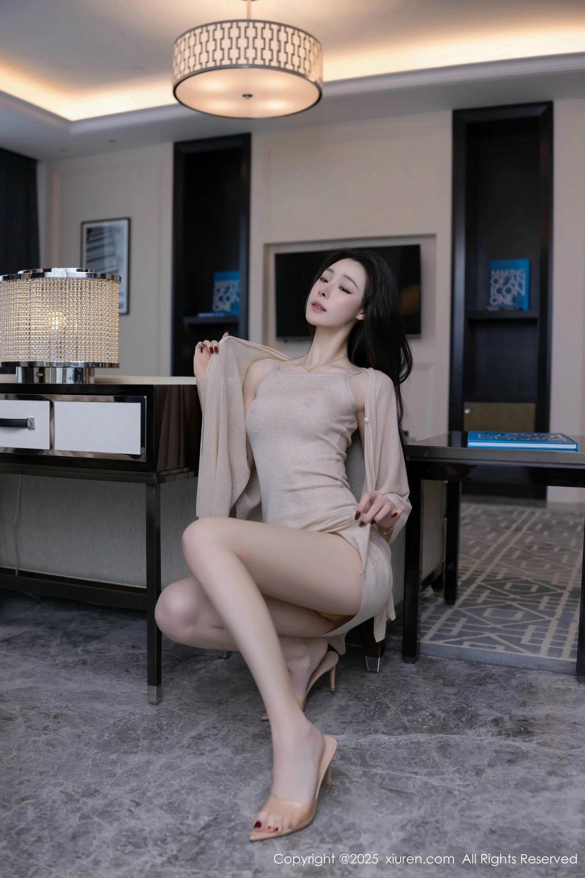 [XiuRen秀人网]第9858期小逗逗写真  第4张-《94零社区》