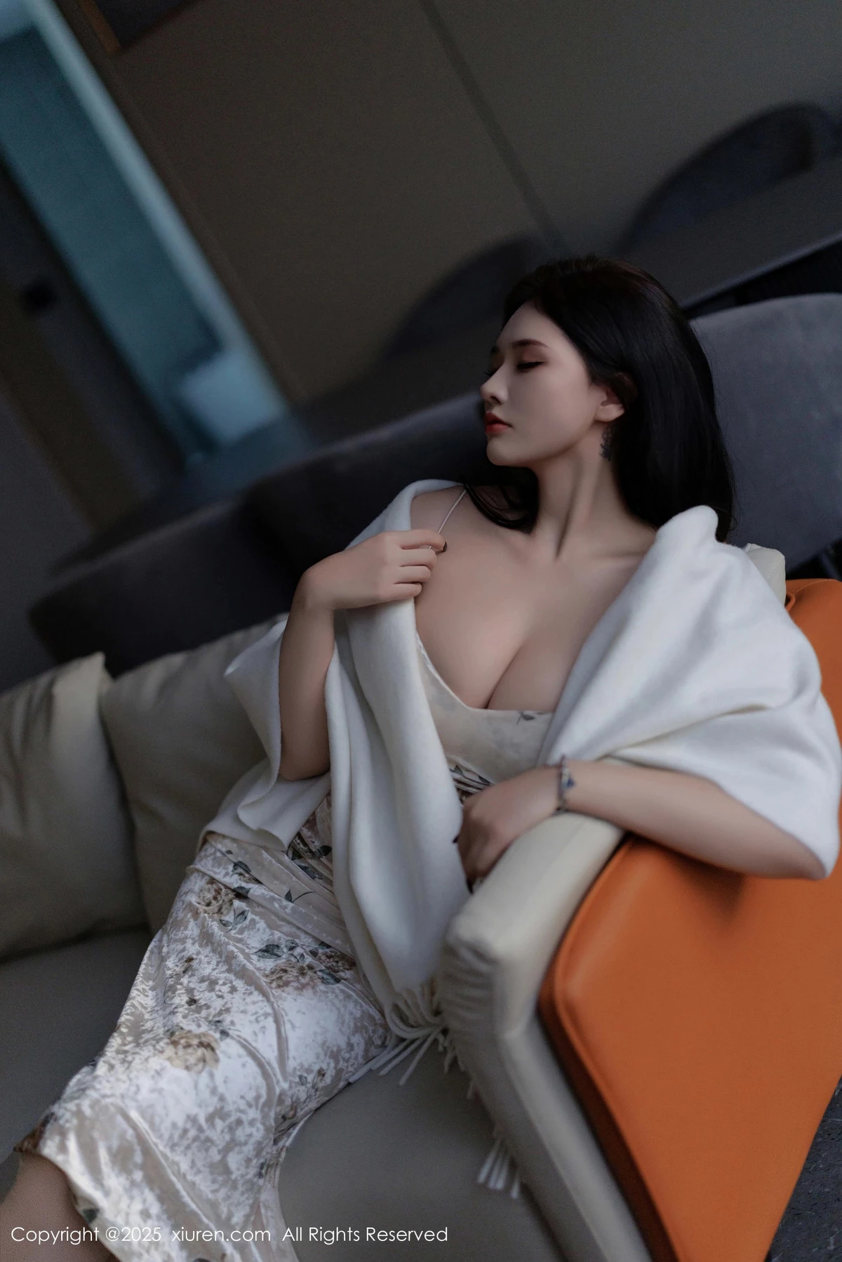[XiuRen秀人网]第9899期娜比写真  第6张-《94零社区》