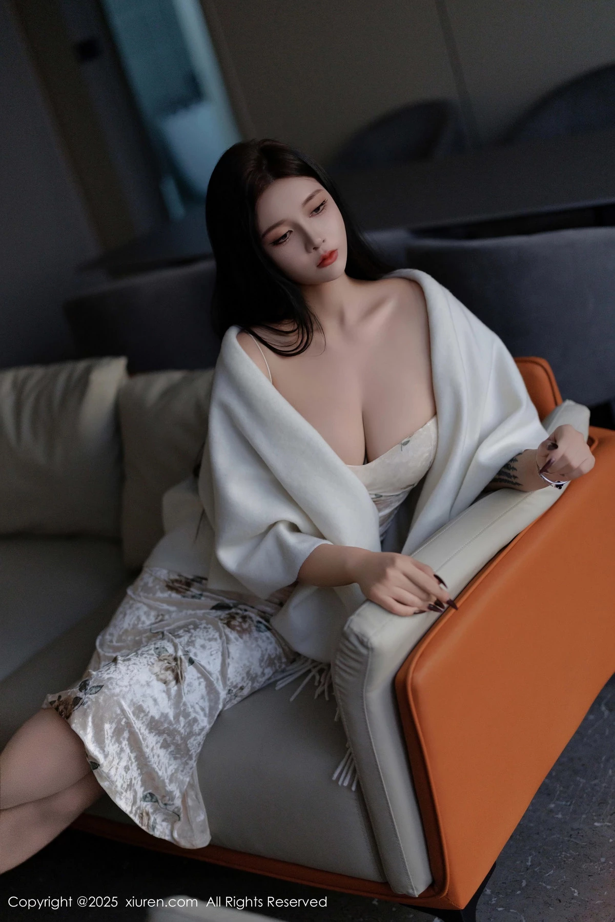 [XiuRen秀人网]第9899期娜比写真  第5张-《94零社区》