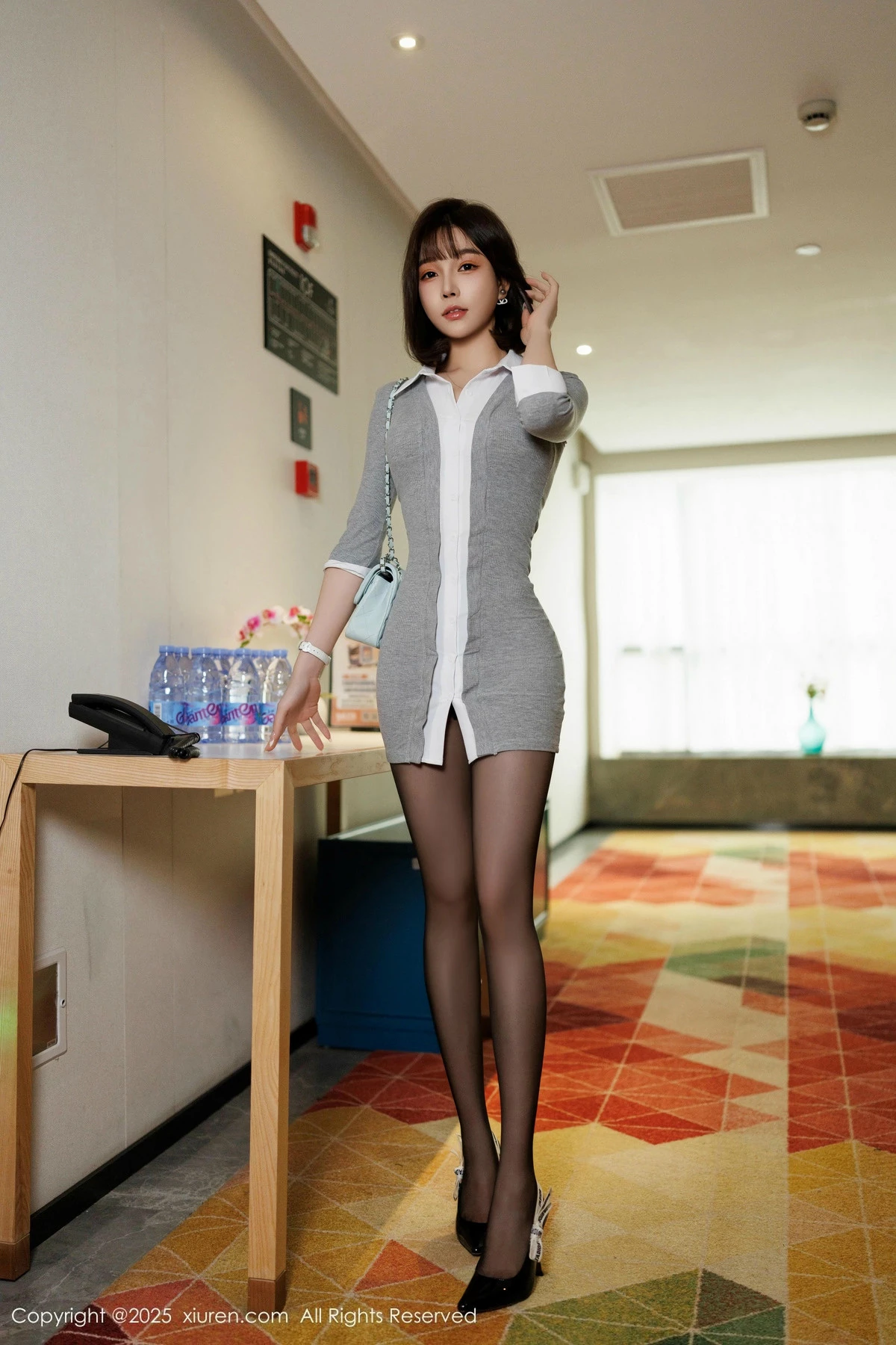 [XiuRen秀人网]第9978期徐莉芝写真  第2张-《94零社区》