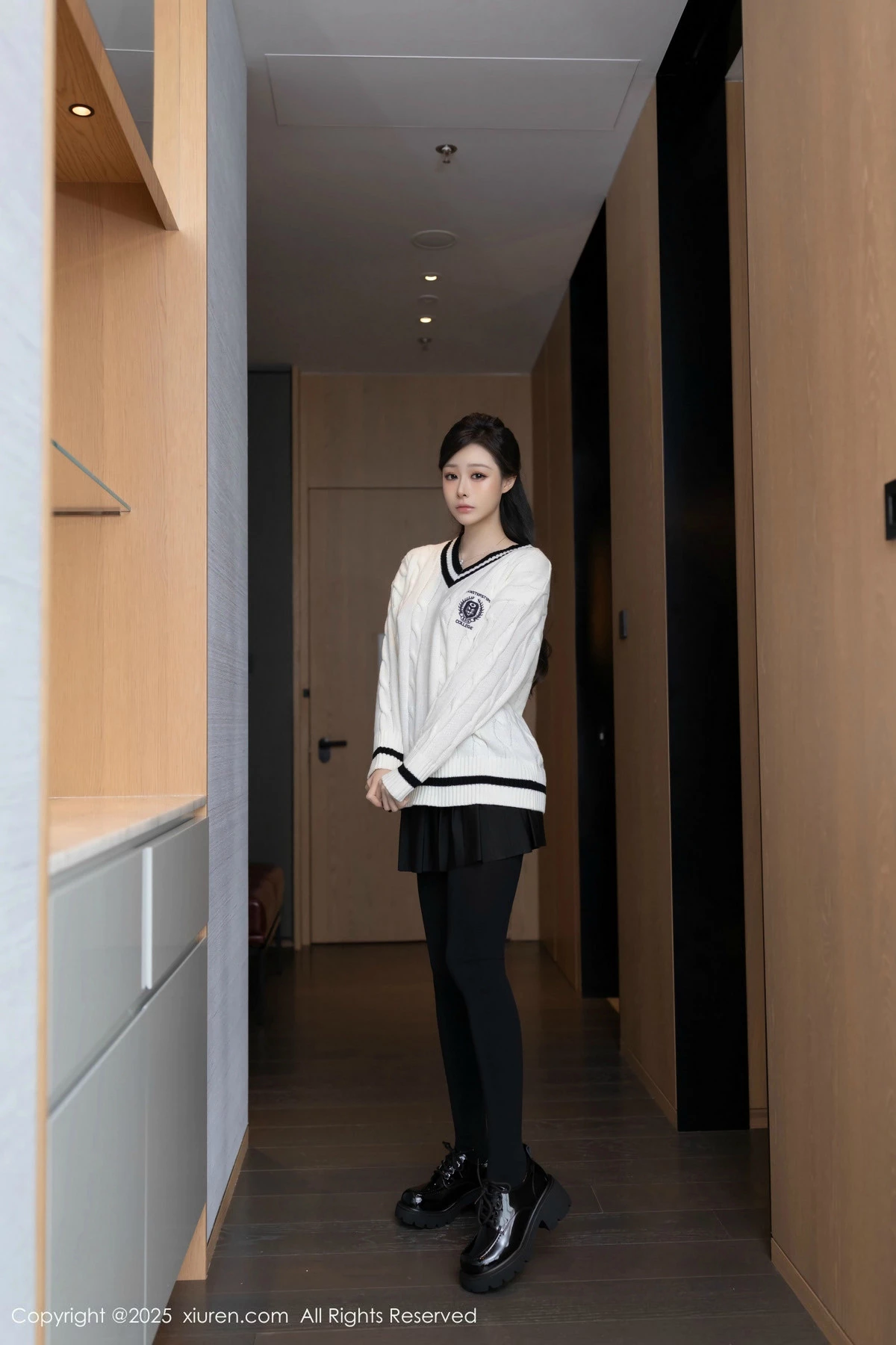[XiuRen秀人网]第9986期小逗逗写真  第1张-《94零社区》