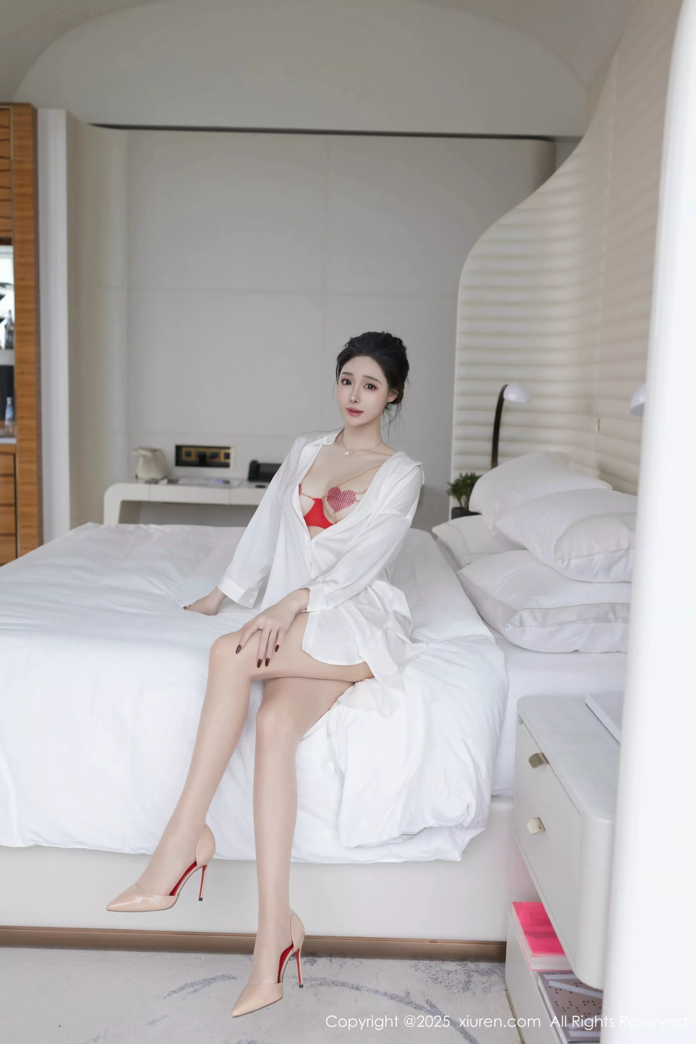 [XiuRen秀人网]第10411期小逗逗写真  第15张-《94零社区》