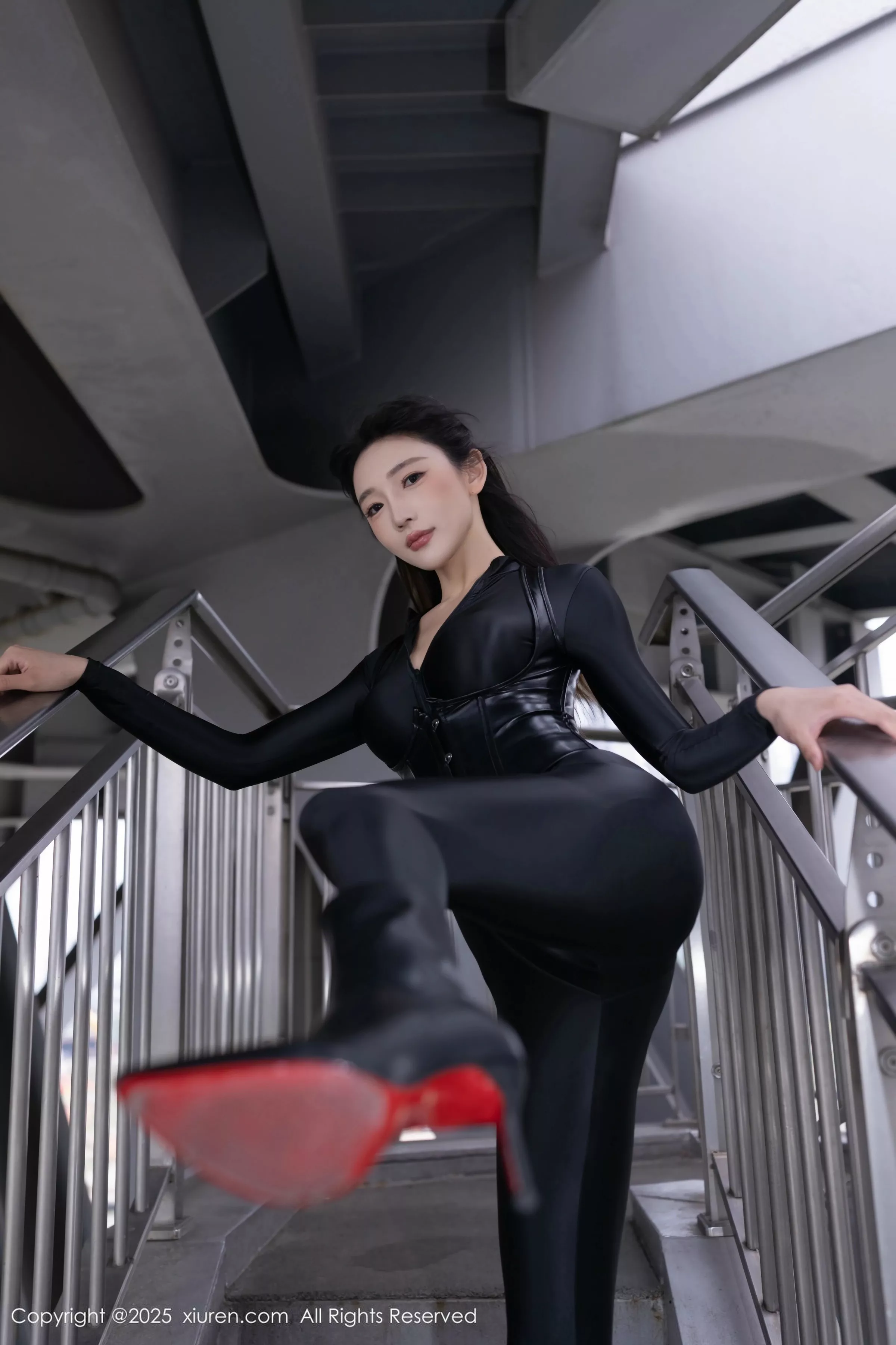 [XiuRen秀人网]第10404期陆萱萱写真  第5张-《94零社区》