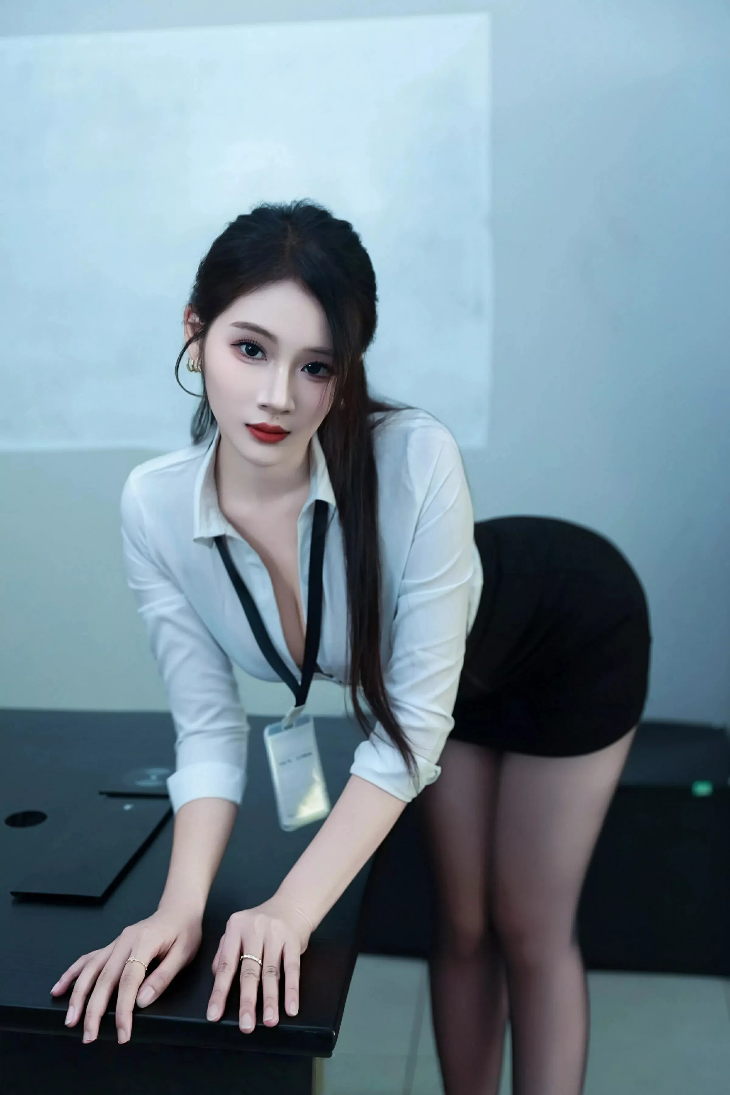[XiuRen秀人网]第10406期南乔写真  第23张-《94零社区》