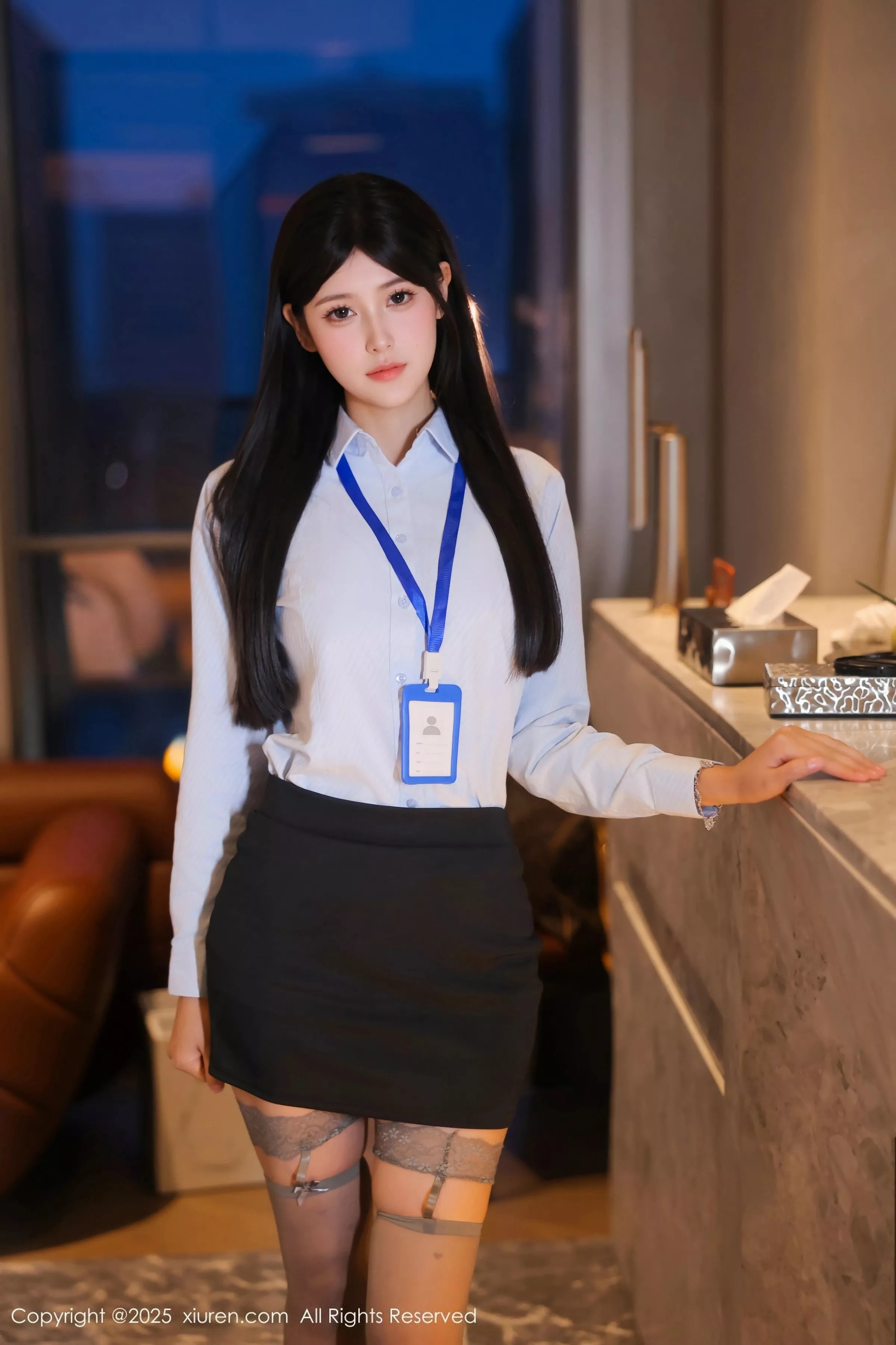 [XiuRen秀人网]第10440期余安安写真  第1张-《94零社区》