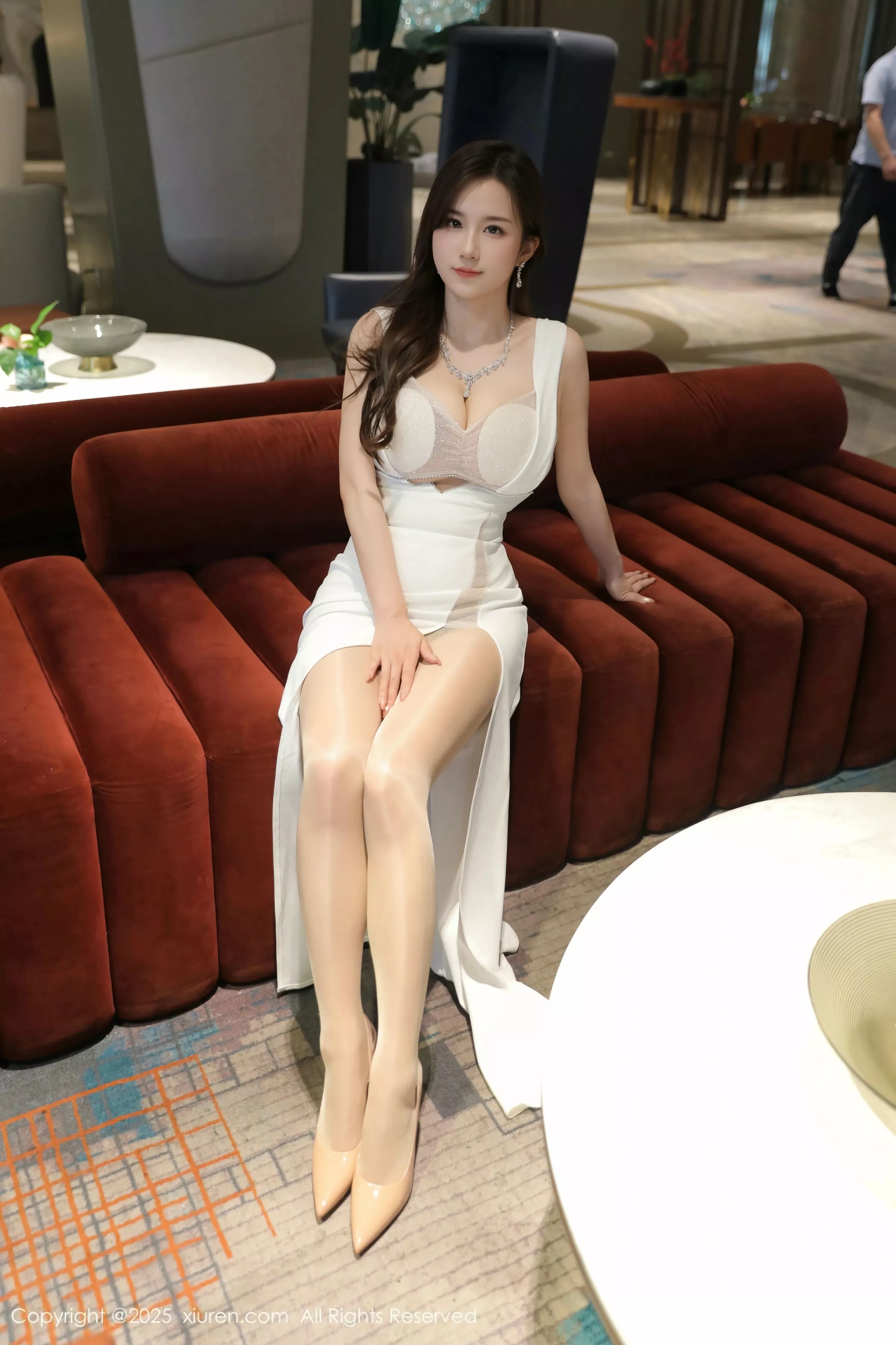 [XiuRen秀人网]第10429期小肉肉咪写真  第7张-《94零社区》