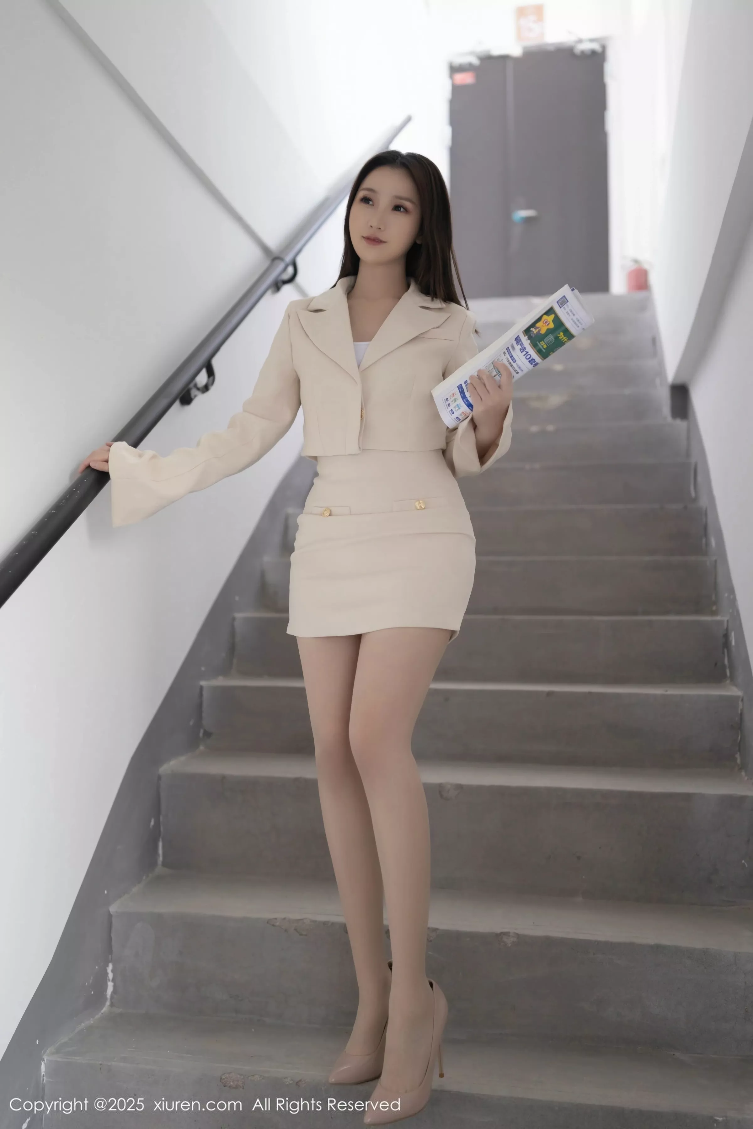 [XiuRen秀人网]第10428期杏子写真  第1张-《94零社区》
