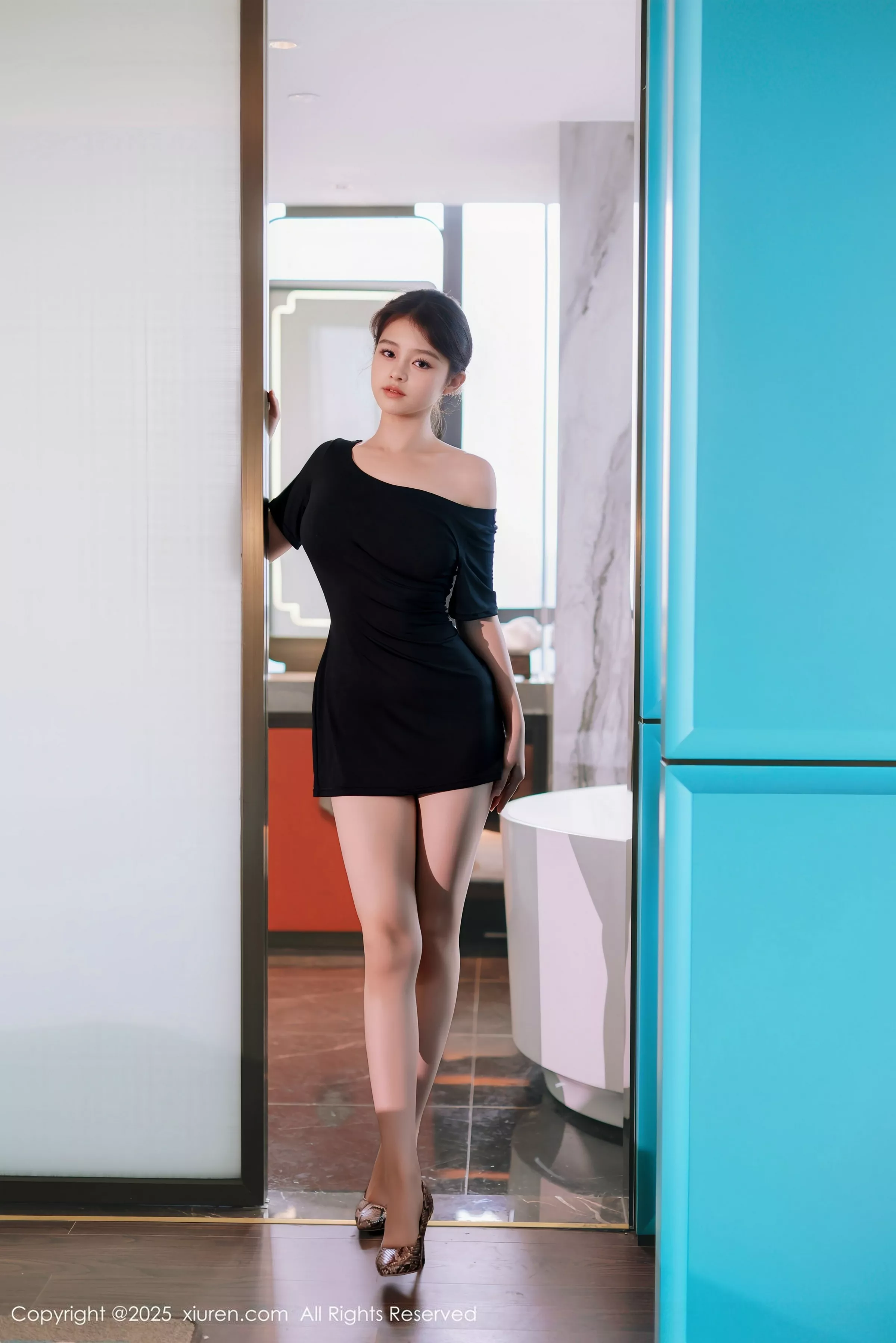 [XiuRen秀人网]第10426期小橘子写真  第8张-《94零社区》