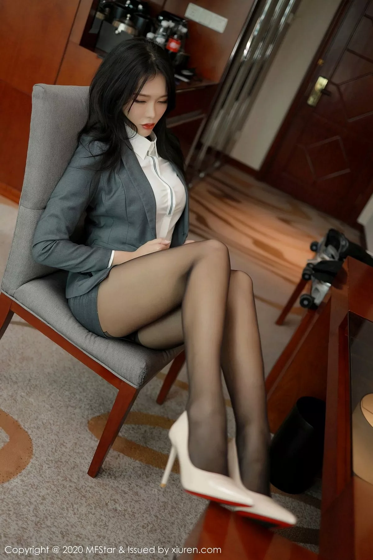 [MFStar模范学院]第426期娜比写真  第6张-《94零社区》