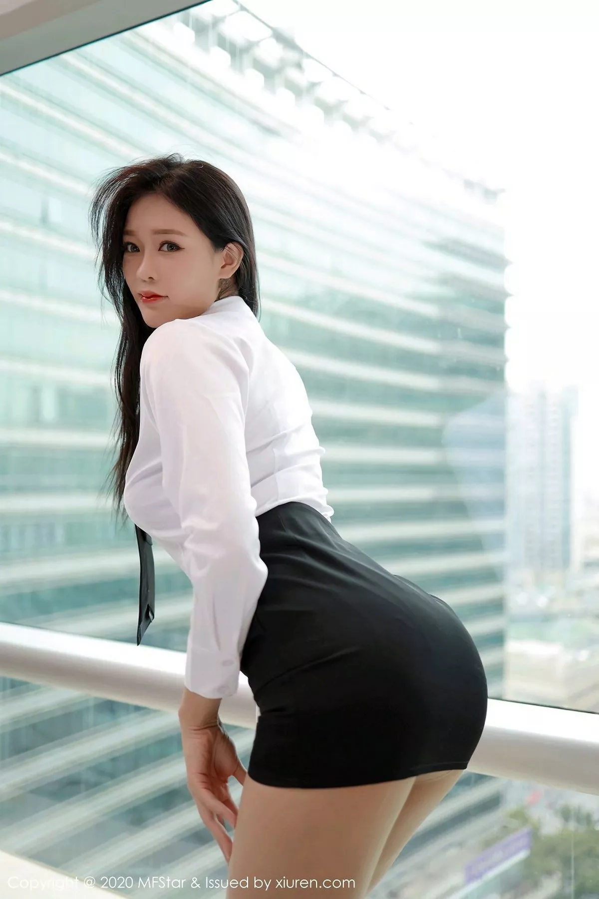 [MFStar模范学院]第423期娜比写真  第31张-《94零社区》