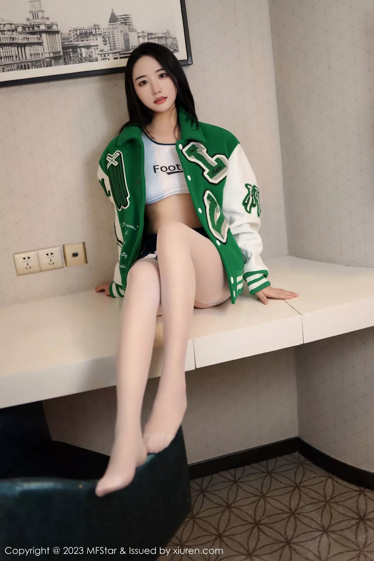 [MFStar模范学院]第602期汐汐爱吃草莓写真  第2张-《94零社区》