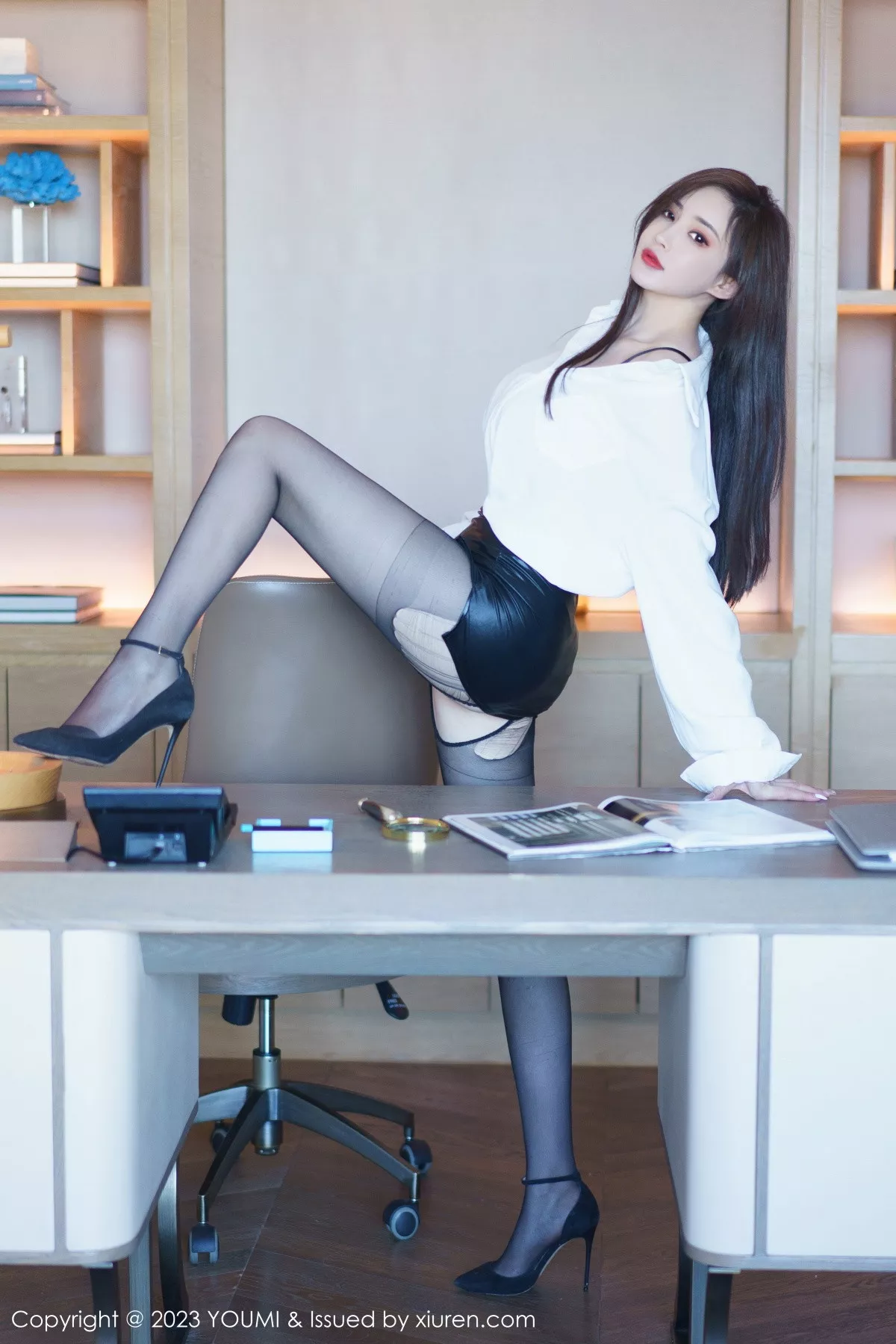 [YouMi尤蜜荟]第890期周妍希写真  第2张-《94零社区》
