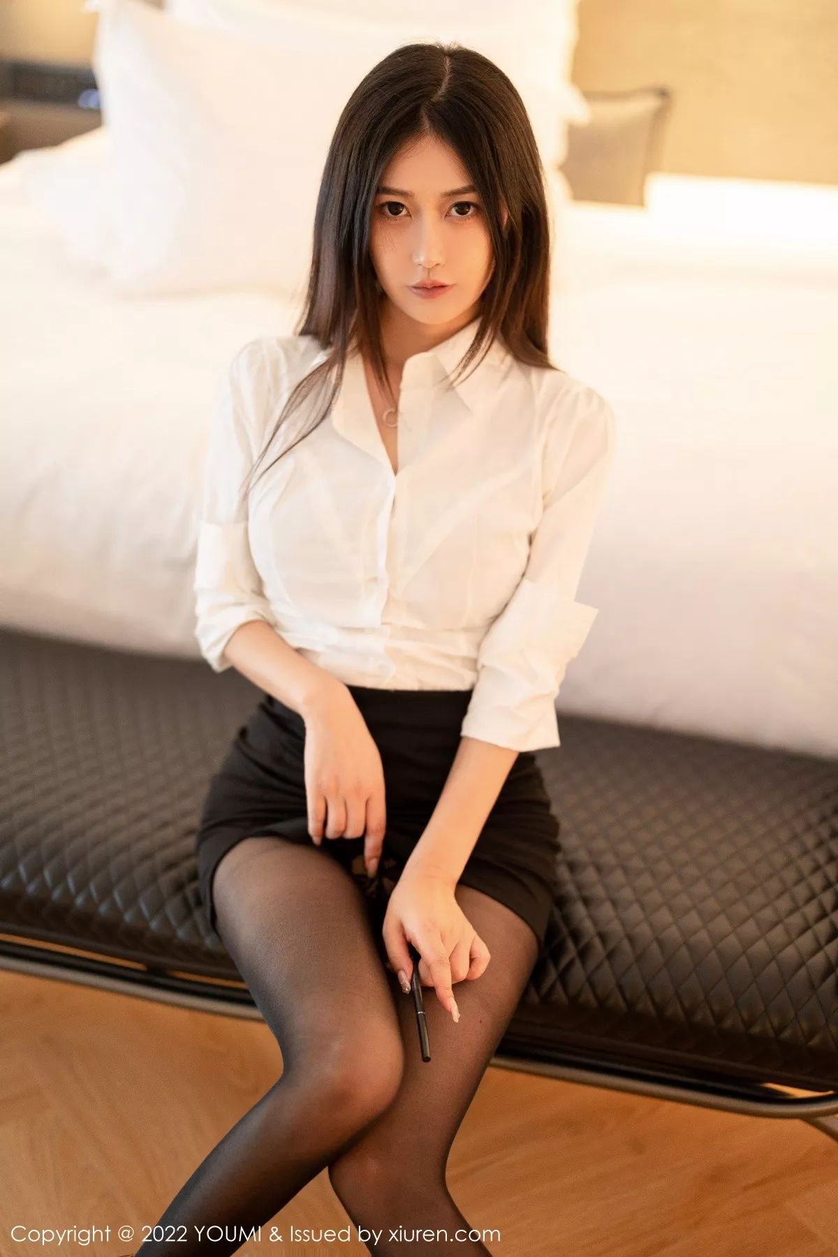[YouMi尤蜜荟]第827期阿姣写真  第2张-《94零社区》