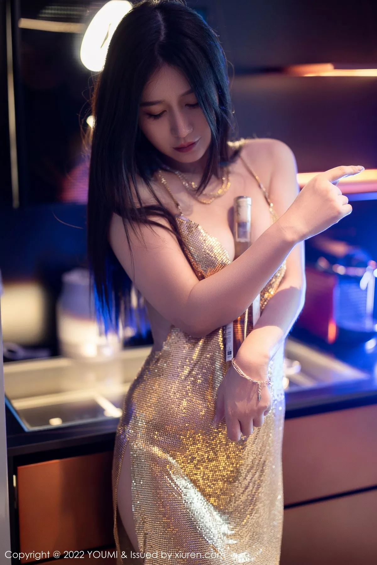 [YouMi尤蜜荟]第823期阿姣写真  第4张-《94零社区》