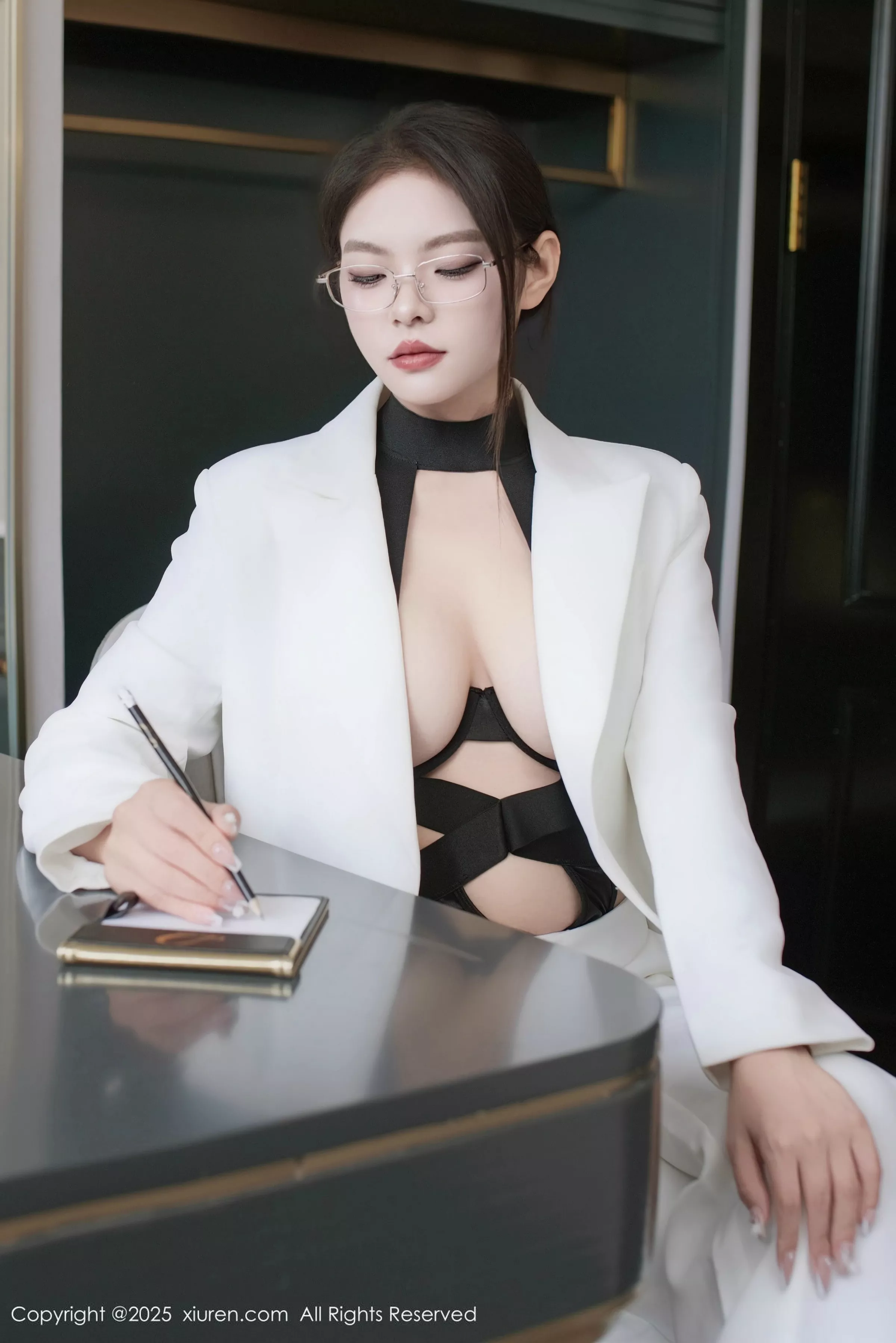 [XiuRen秀人网]第10464期冬安写真  第6张-《94零社区》