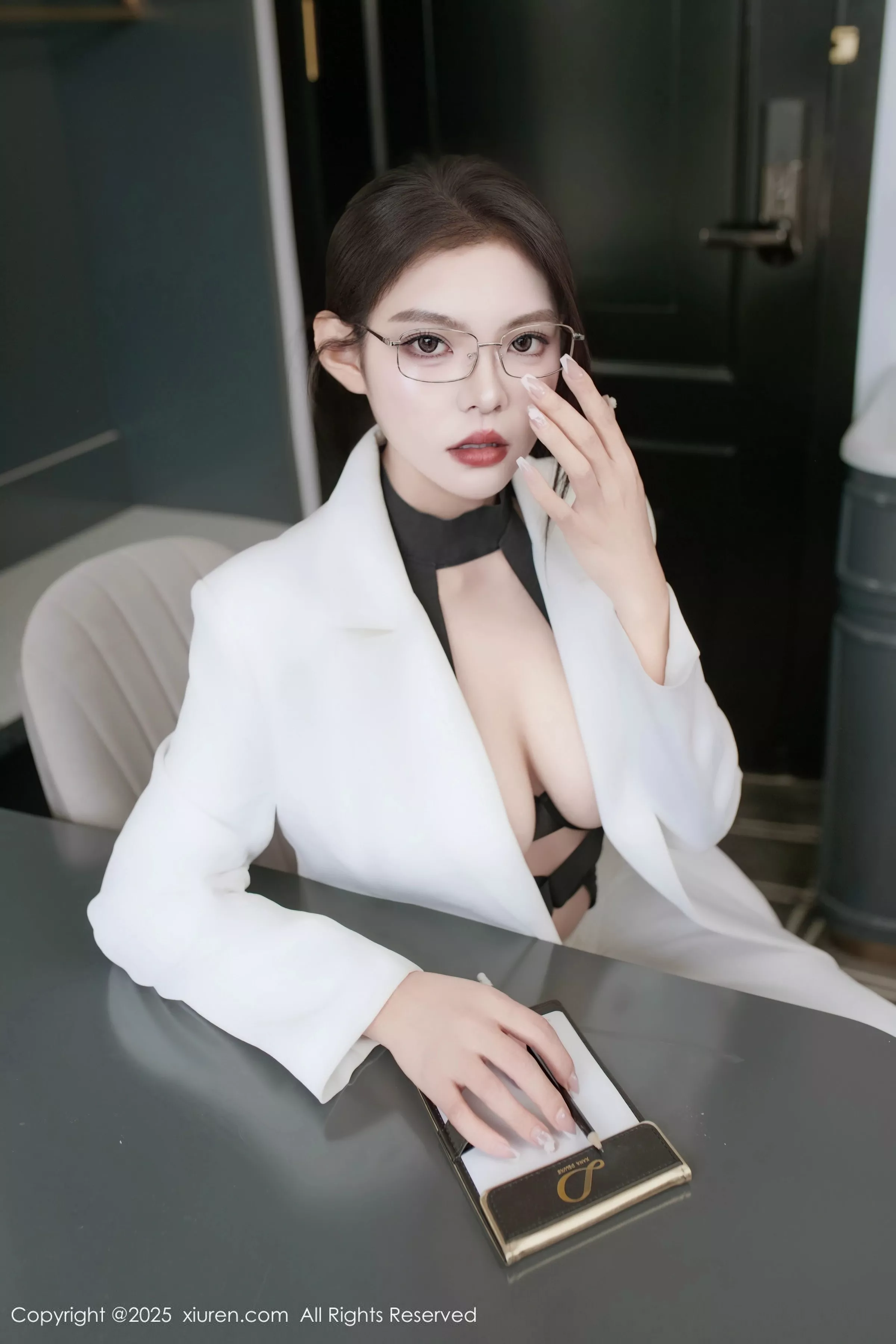 [XiuRen秀人网]第10464期冬安写真  第7张-《94零社区》