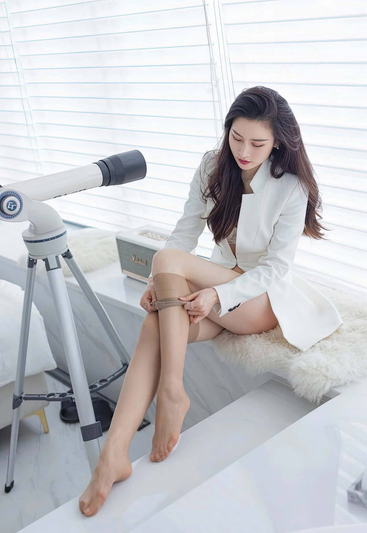 爱蜜社嫩模Vanessa丝袜美腿美女极品肉丝脱丝袜风骚姿势  第1张-《94零社区》