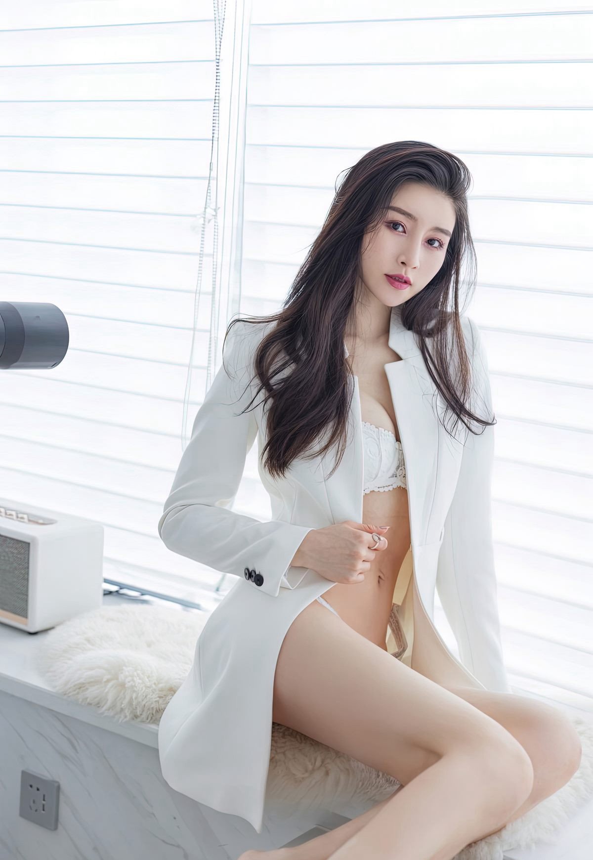 爱蜜社嫩模Vanessa丝袜美腿美女极品肉丝脱丝袜风骚姿势  第3张-《94零社区》