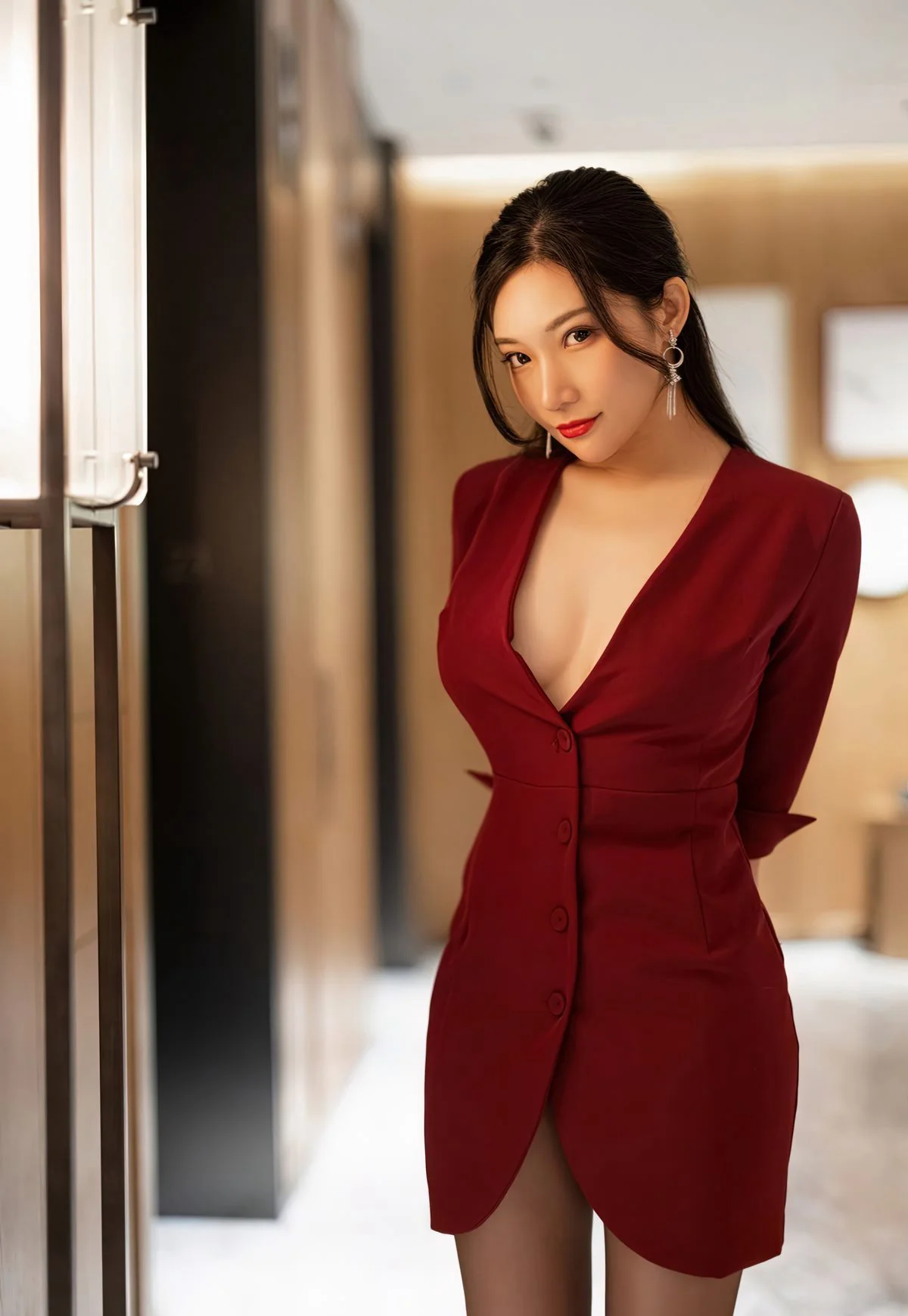爱蜜社小狐狸超薄黑丝完美美腿性感秘书酒店脱丝袜人图艺术  第18张-《94零社区》