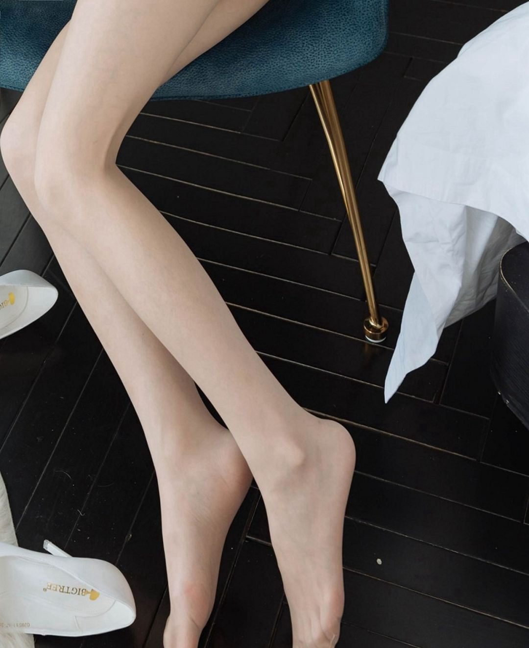 周于希Sandy牛仔裤超大美臀嫩白大奶诱惑肉丝袜  第22张-《94零社区》