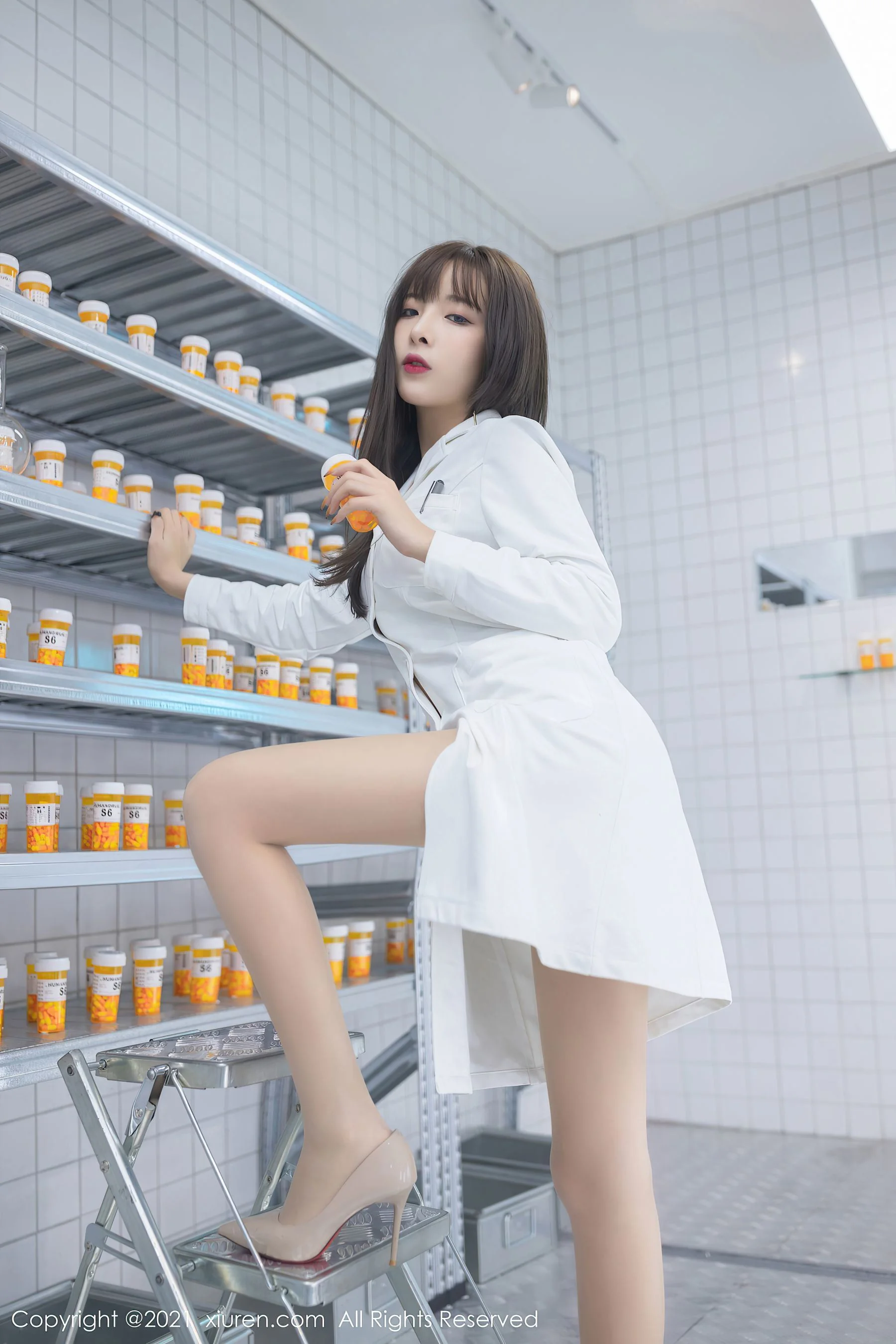 [秀人XIUREN] No.3079 陈小喵  第19张-《94零社区》