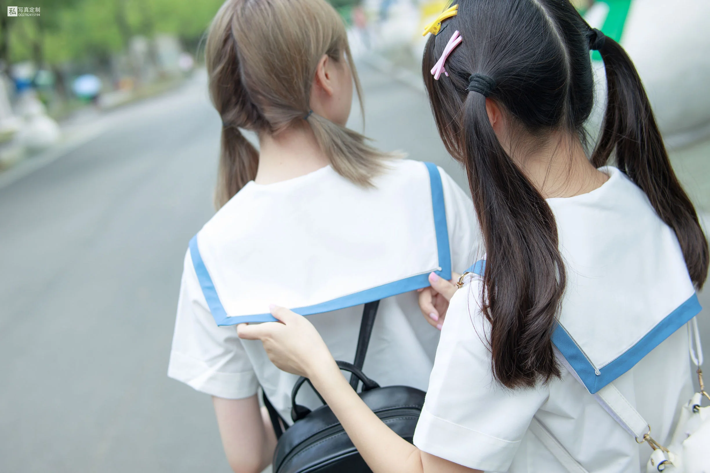 [森萝财团] JKFUN-025 默陌&Aika 80D白丝过膝袜  第1张-《94零社区》
