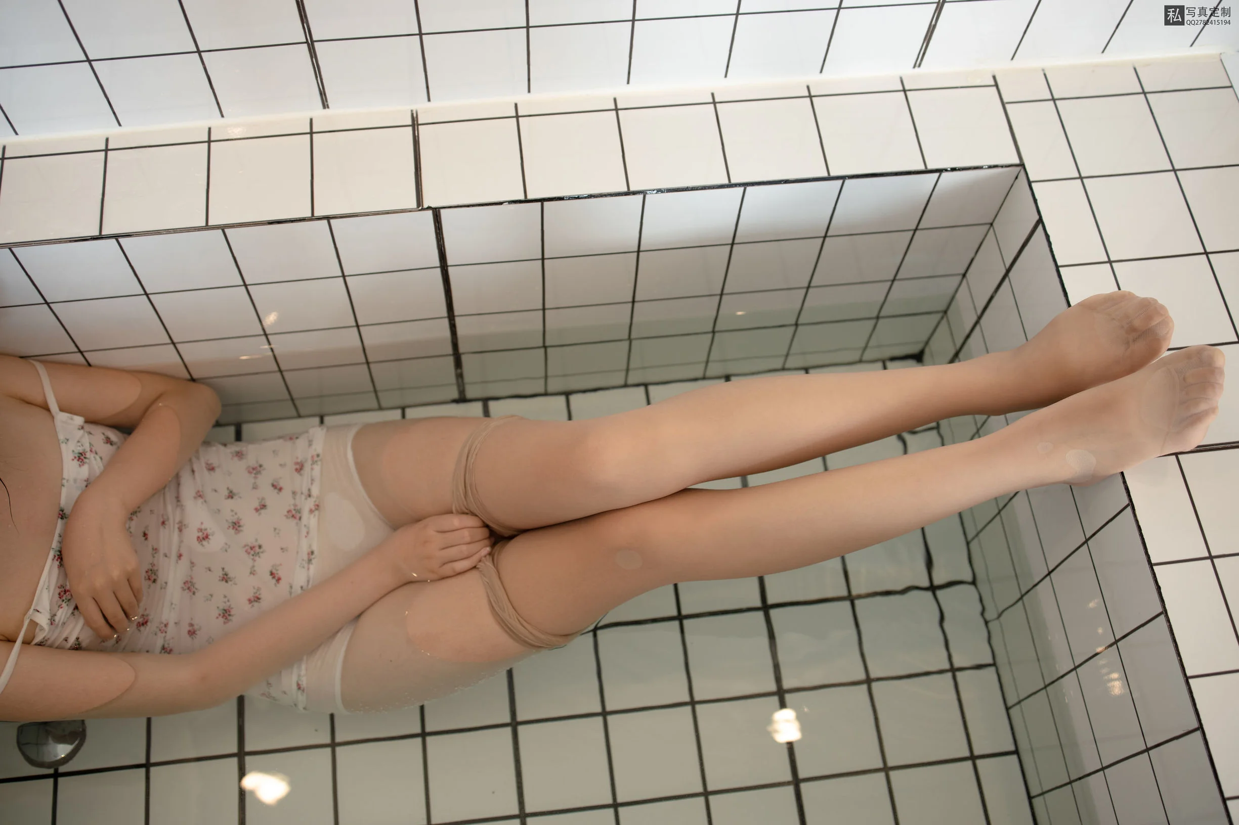 [森萝财团] JKFUN-022 碎花小吊带 15D肉丝  第98张-《94零社区》