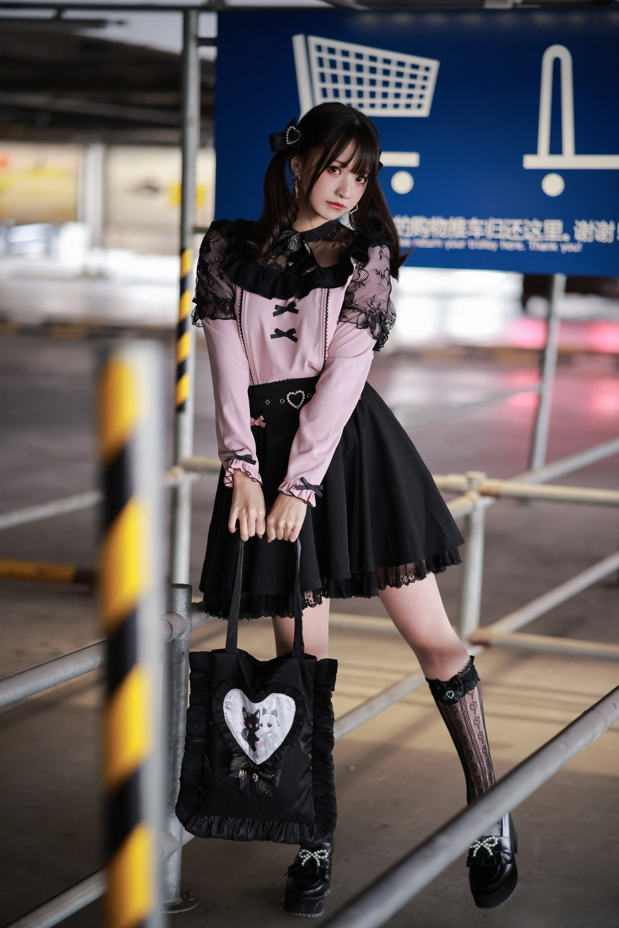 贤儿sherry - 地雷系女子51P  第18张-《94零社区》