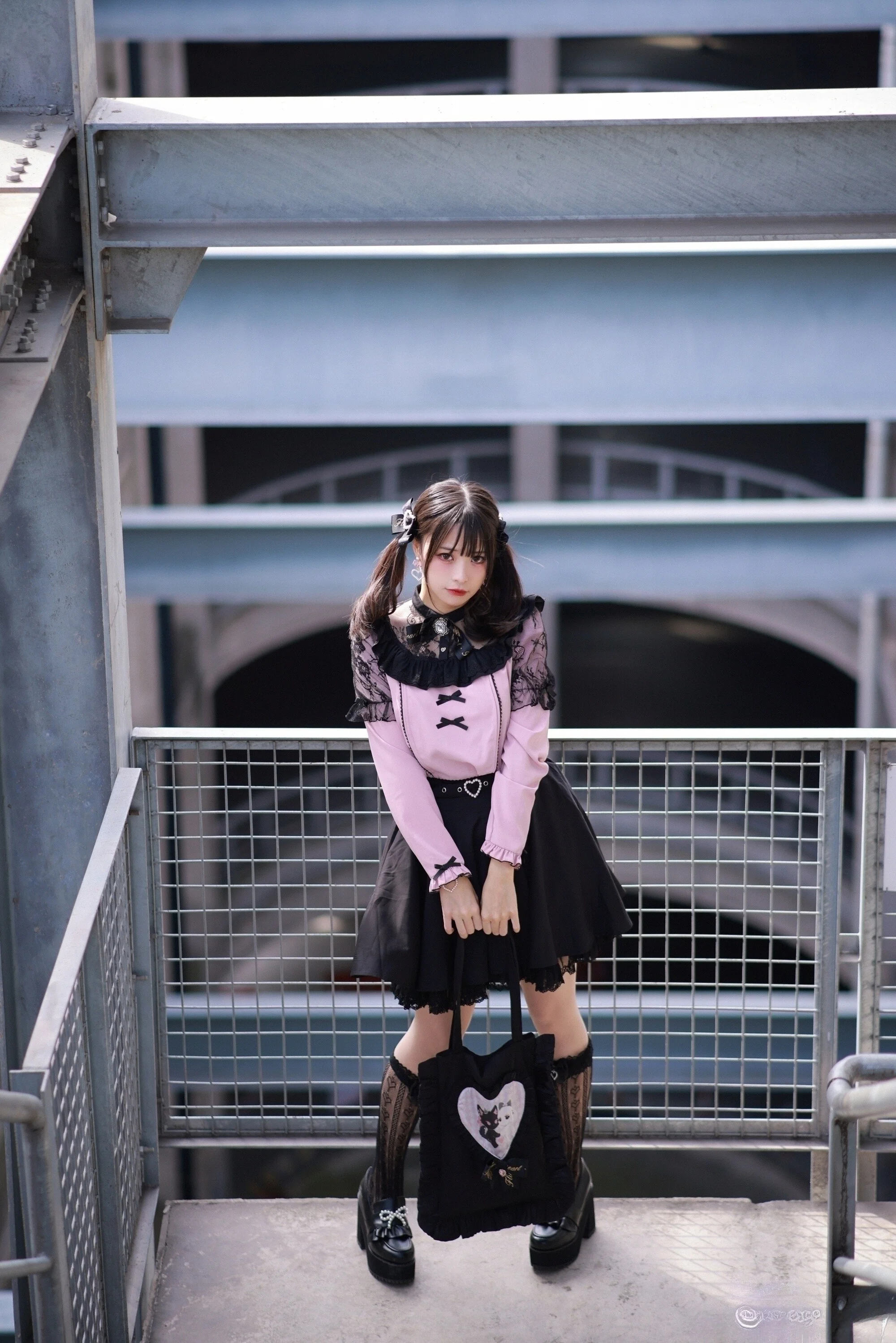 贤儿sherry - 地雷系女子51P  第21张-《94零社区》